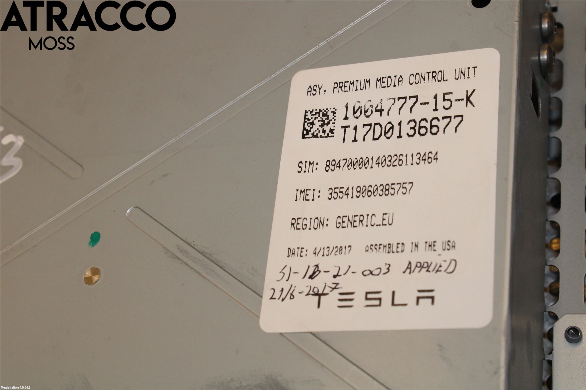 Tesla MODEL S 13- Instrumentkonsoll Midt