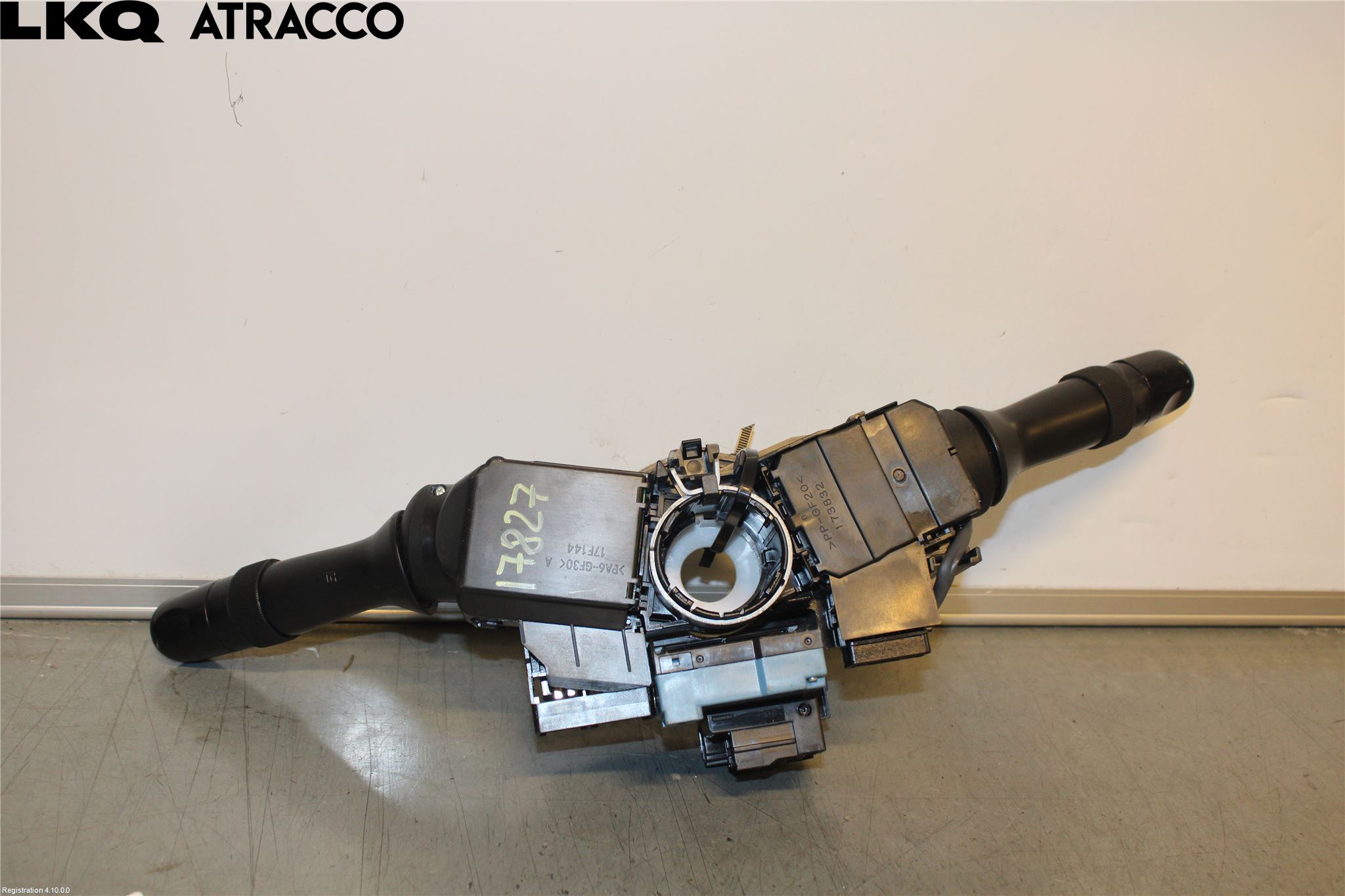 Toyota AURIS 10-12 Bryter Ratt Kombi H Og V