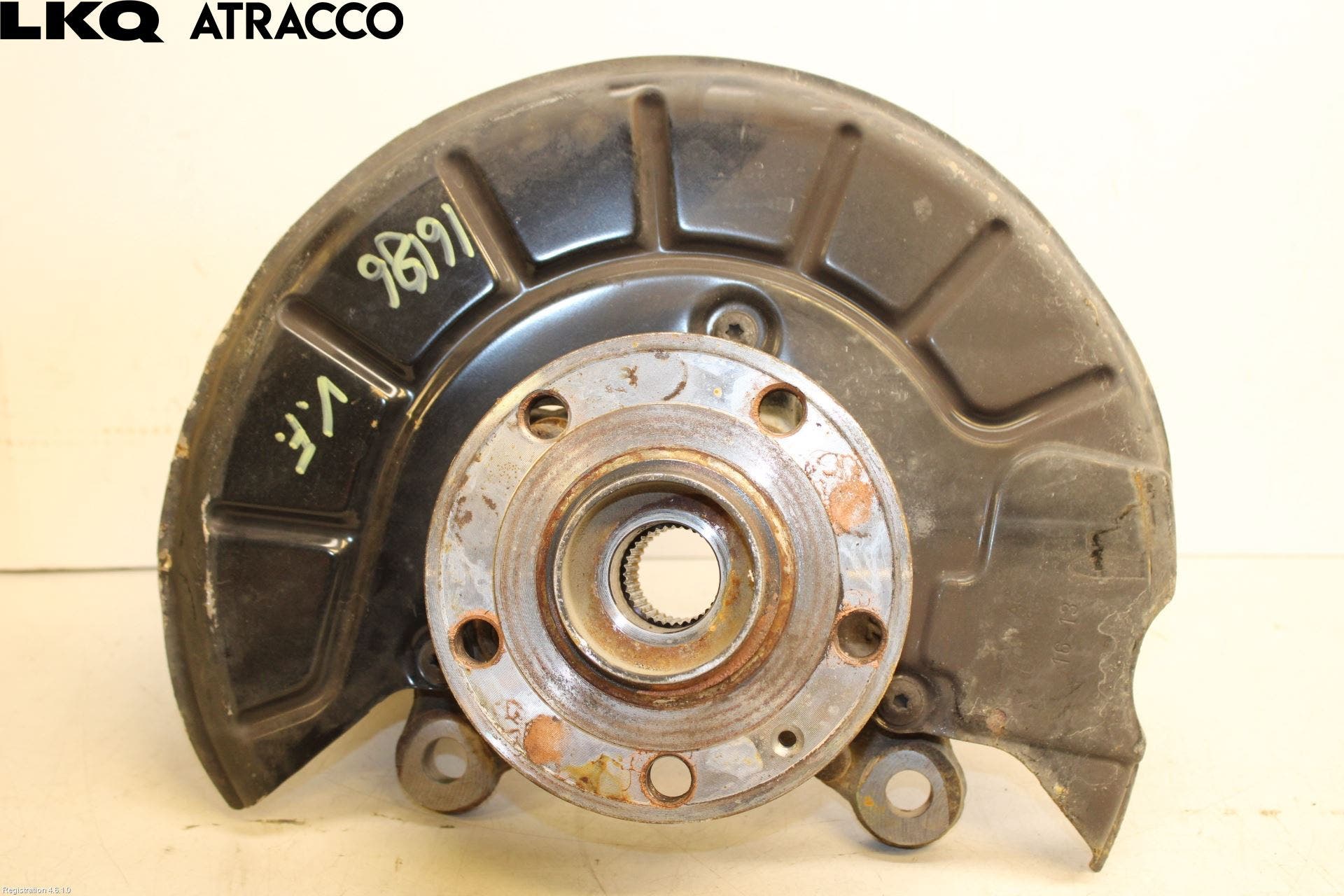 Volkswagen VW CADDY 11-15 Spindel Vf