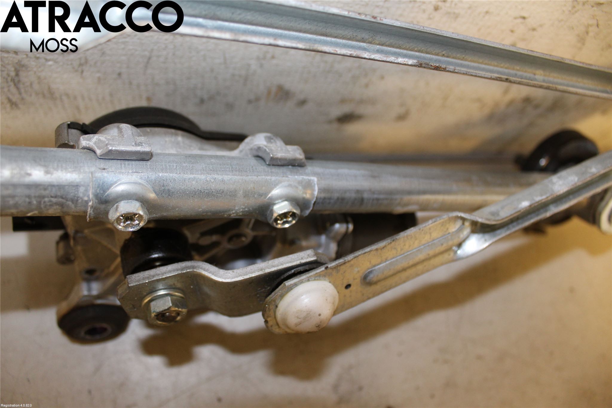 Nissan LEAF 11-17 Viskermotor Frontrute