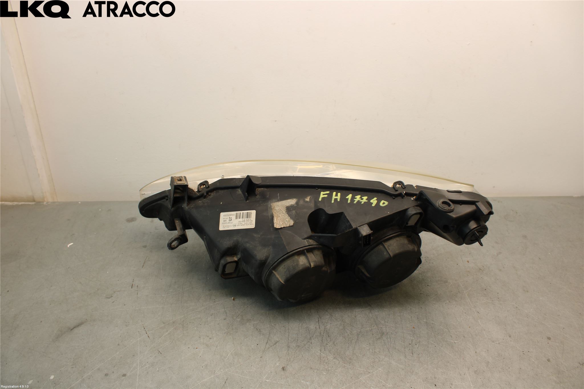 Peugeot 307     01-05 Frontlykt Høyre