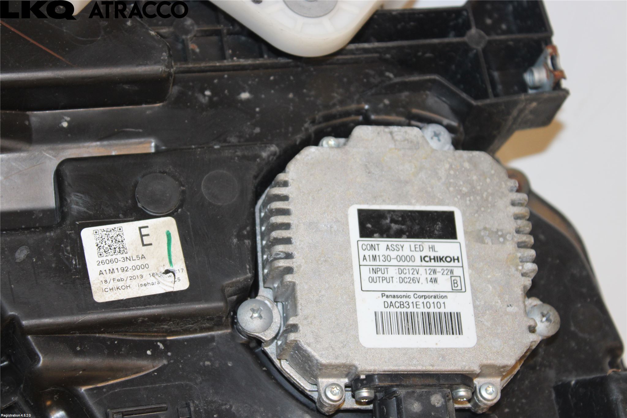 Nissan LEAF 11-17 Frontlykt Venstre