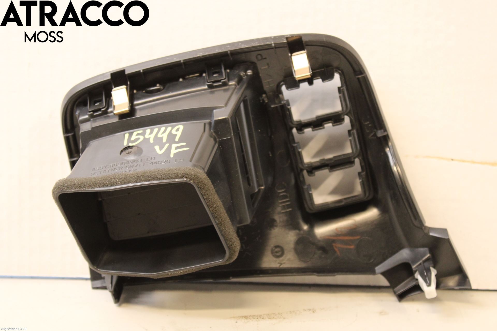 Mitsubishi OUTLANDER 13-21 Dashbord Kanal - Dyse