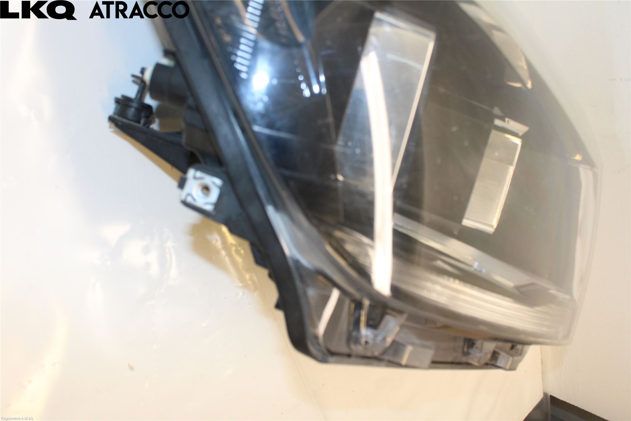 Volkswagen VW CRAFTER II / E-CRAFTER 17- Frontlykt Høyre