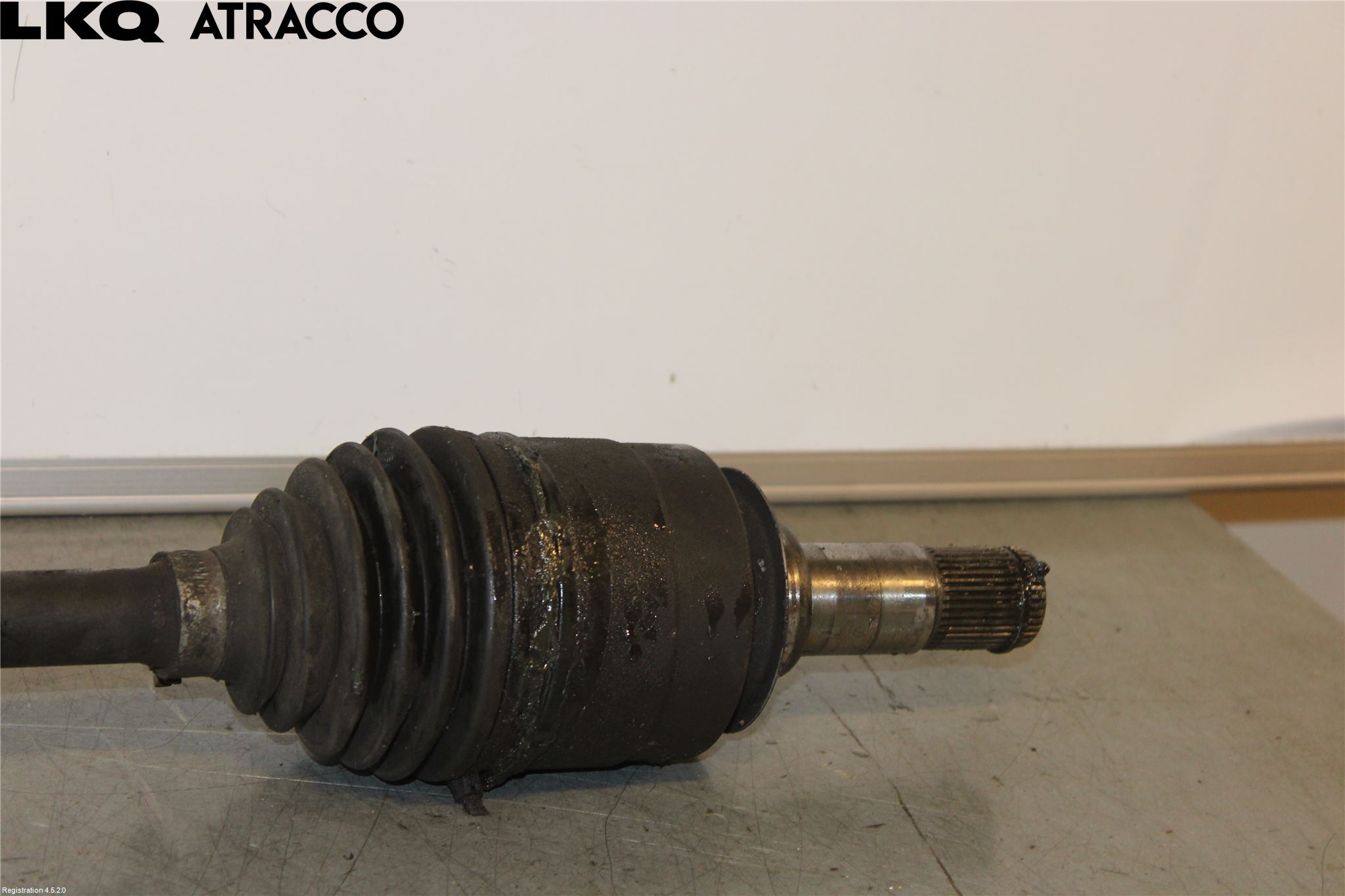 Mercedes-Benz MB ML/GLE-KLASS (W166) 12-18 Drivaksel Foran Kompl Venstre