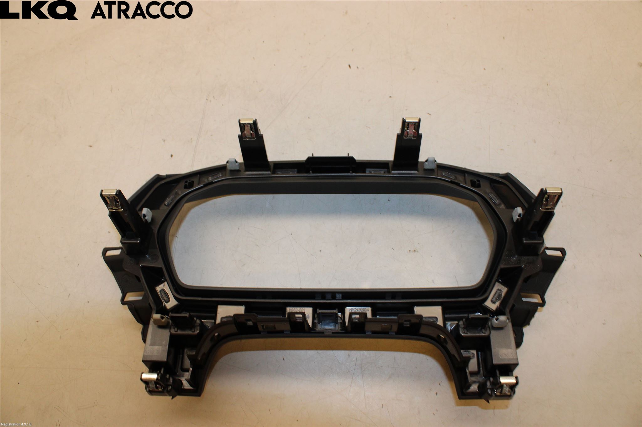 Audi Q4 E-TRON FZ 22- Innr Dekor Instrbord