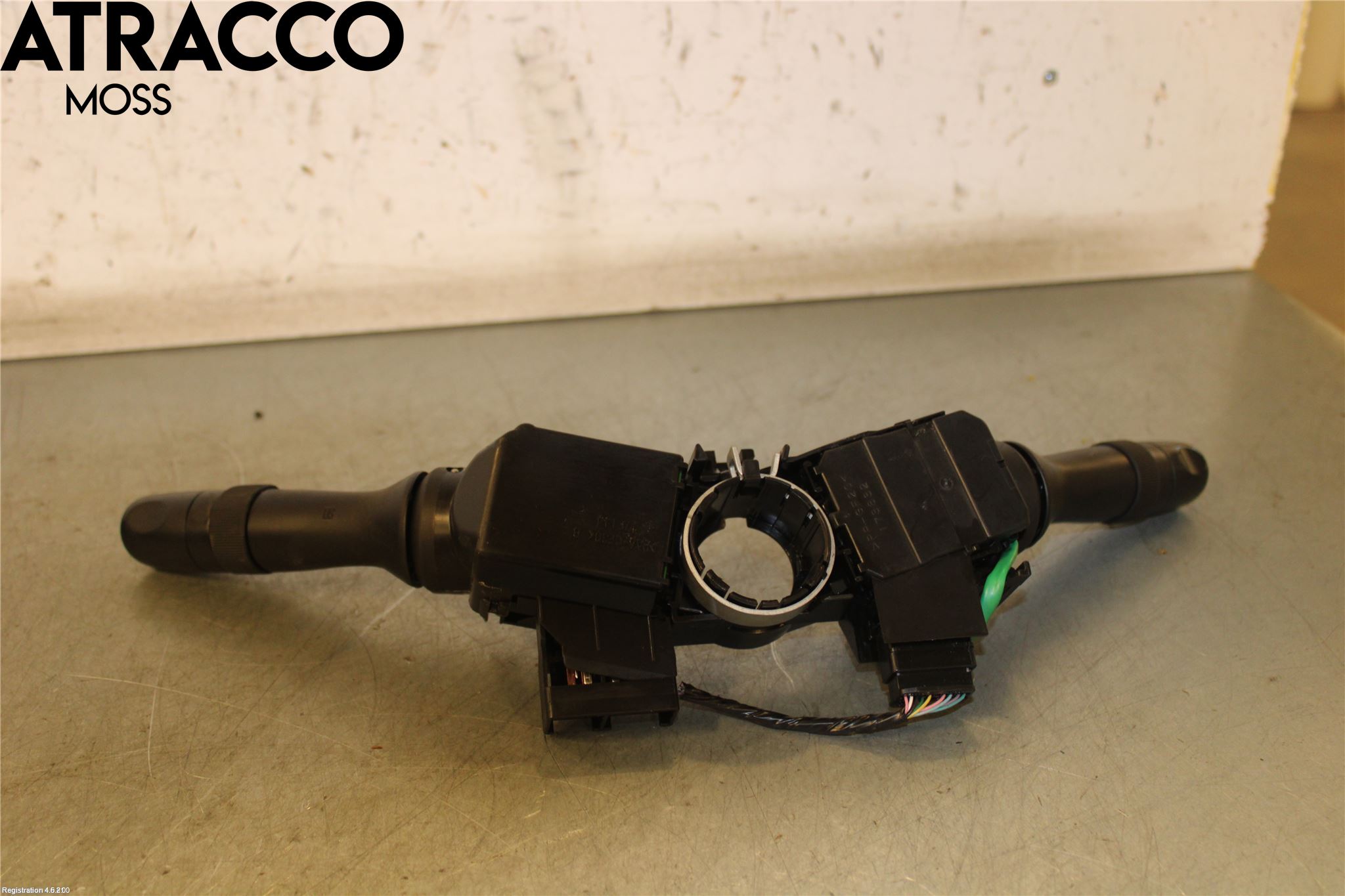 Toyota YARIS XP130 12-14 Bryter Ratt Kombi H Og V