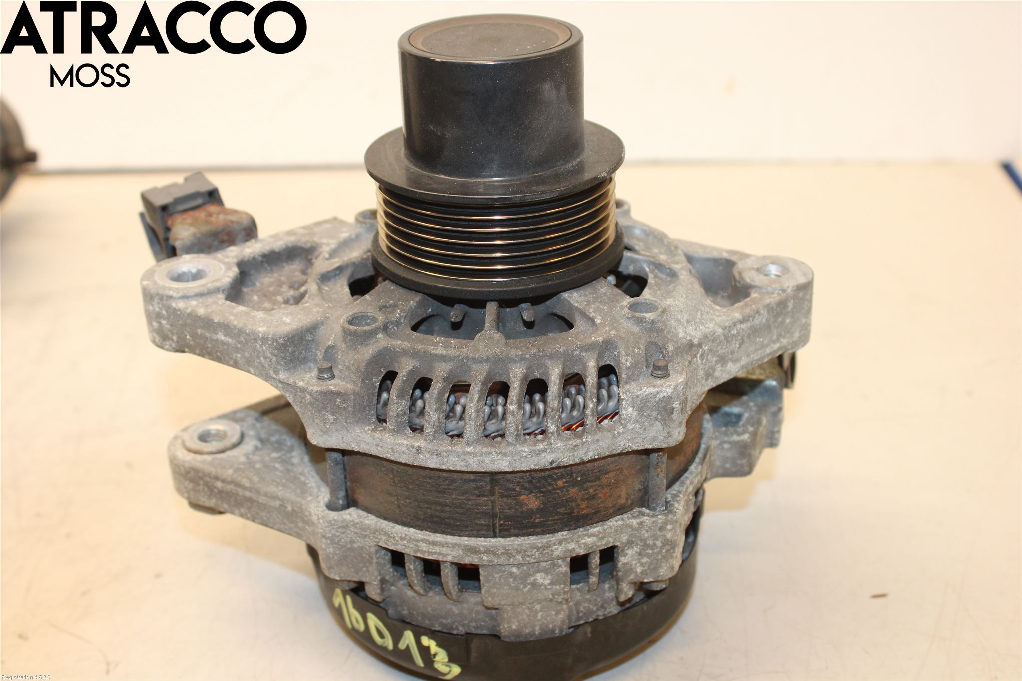 Toyota YARIS XP130 12-14 Dynamo