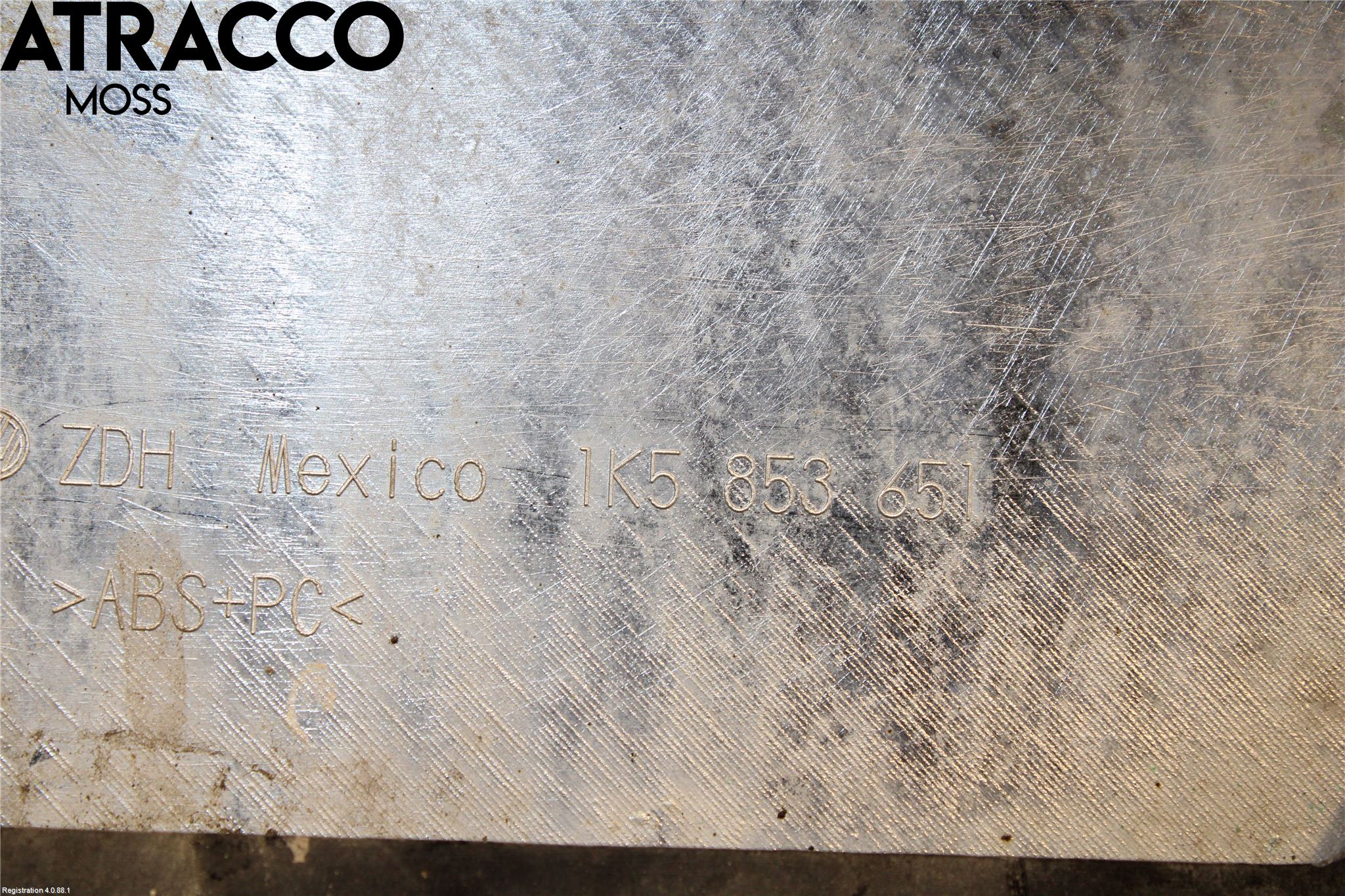 Volkswagen VW GOLF V 04-09 Grill Komplett