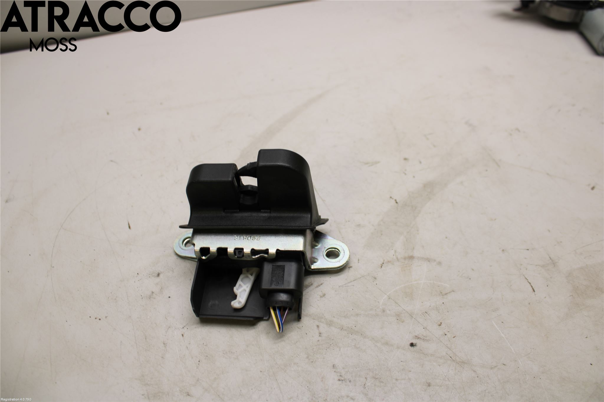 Volkswagen VW POLO VI 18->> Bakluke-Lokk Låsekasse