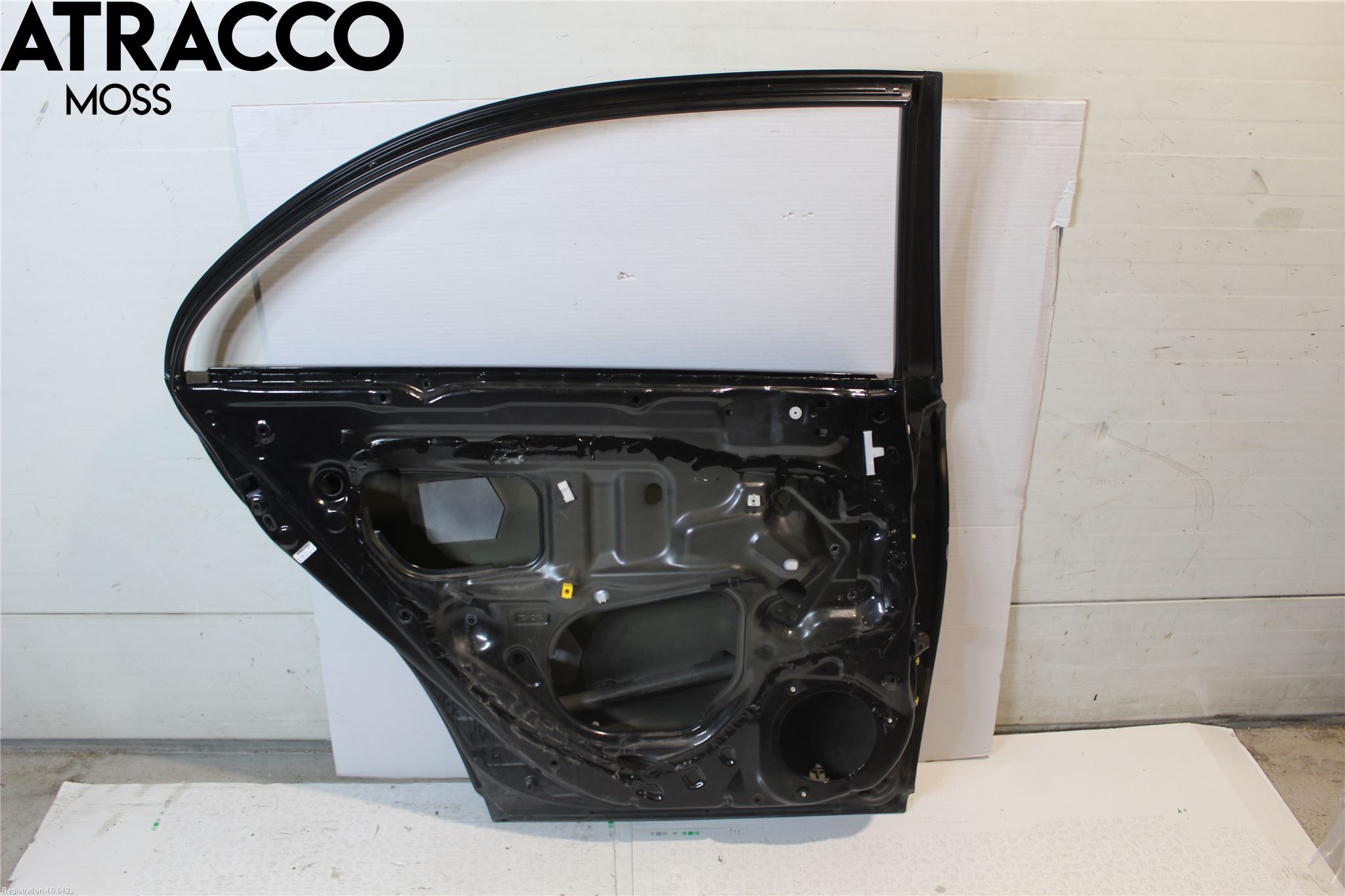 Toyota AVENSIS 03-06 Dør 4D Bak Venstre