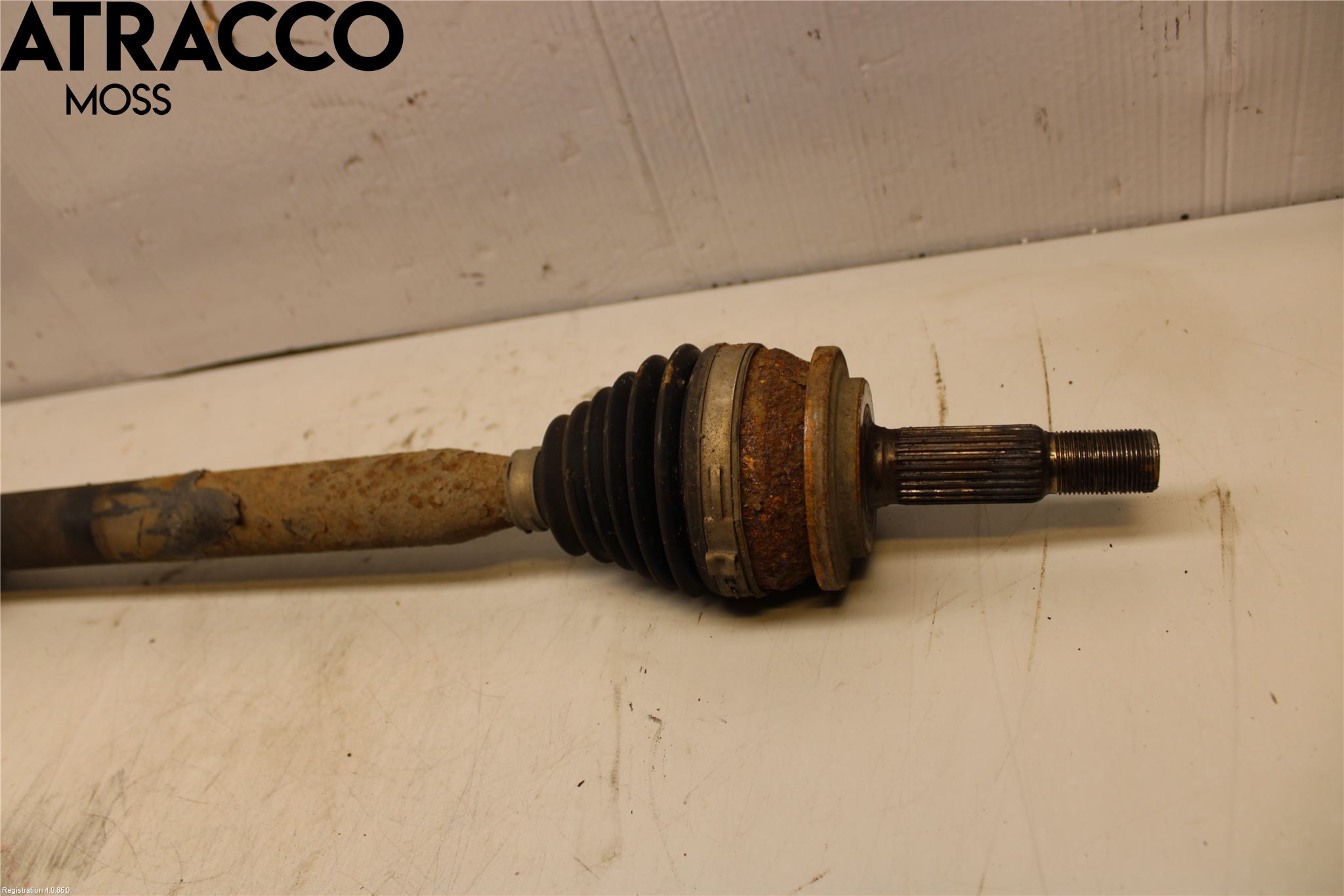 Toyota AVENSIS 09-15 Drivaksel Foran Kompl Høyre