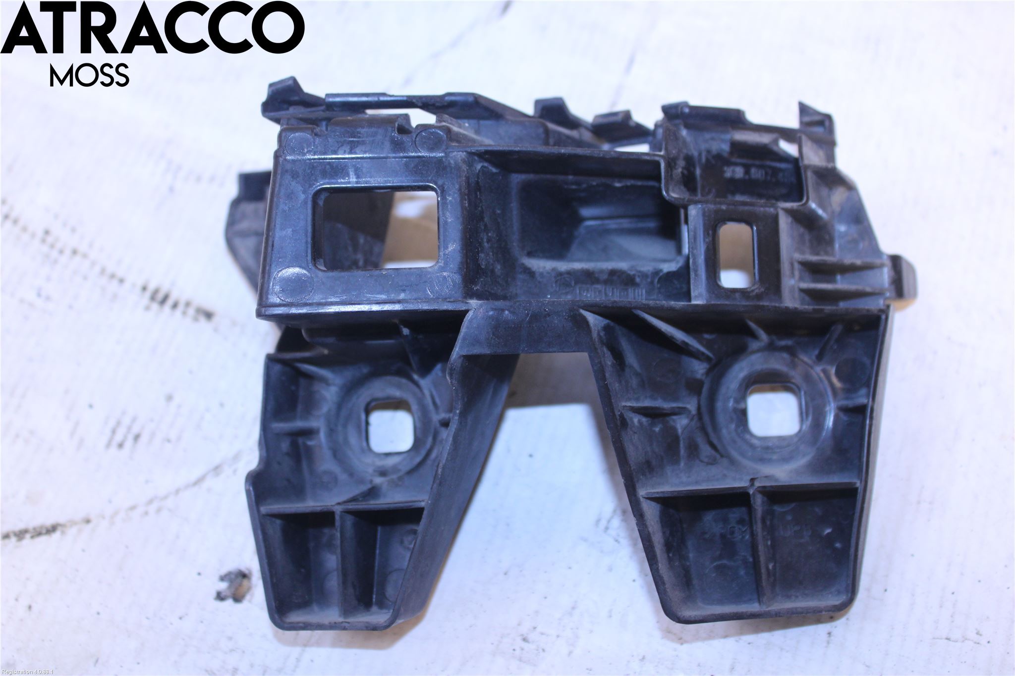 Volkswagen VW PASSAT 15-19 Støtfangerfeste Bak Høyre