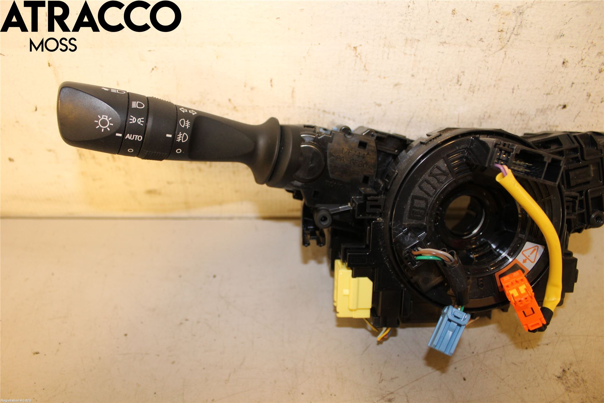 Toyota RAV4 13-18 Bryter Ratt Kombi H Og V