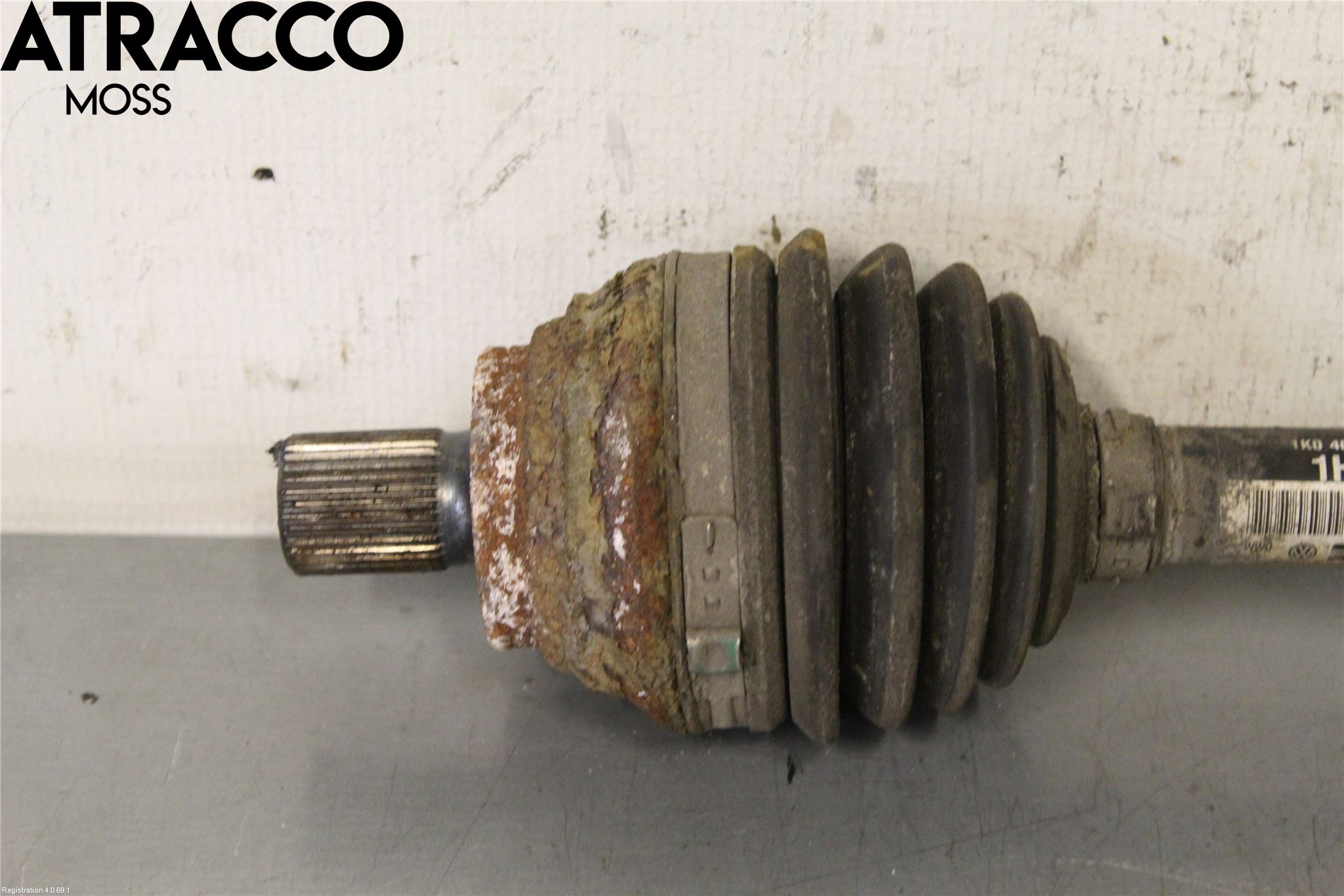 Volkswagen VW GOLF VI 09-13 Drivaksel Foran Kompl Venstre