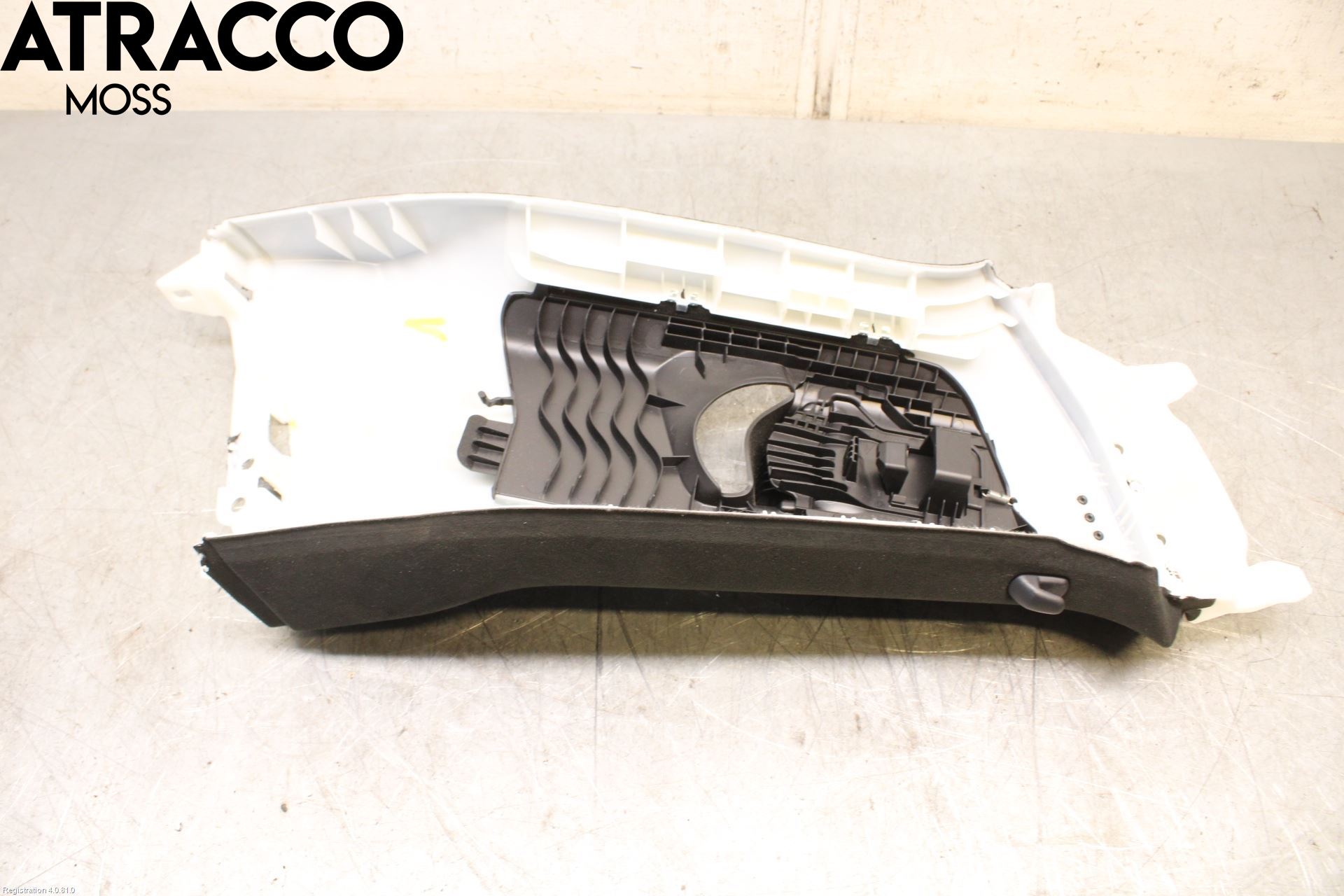 Porsche TAYCAN 20- Innr Deksel A-B-C Stolpe