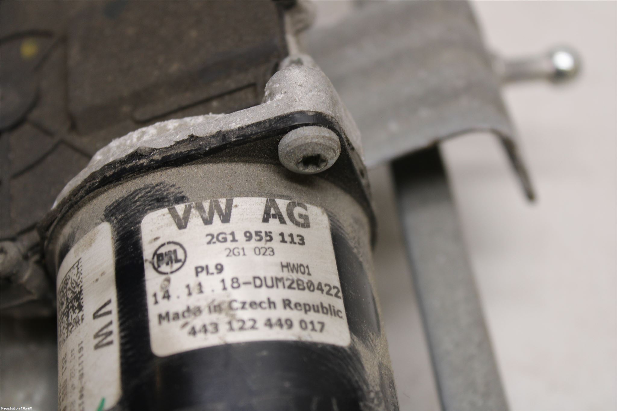 Volkswagen VW POLO VI 18->> Viskermotor Frontrute