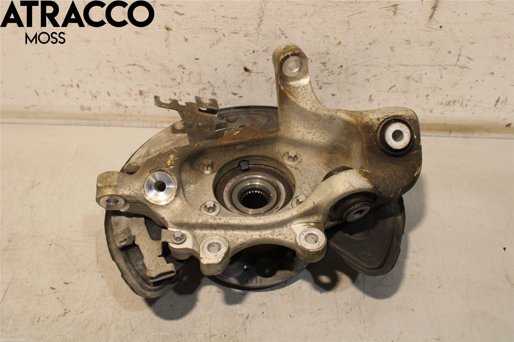 Mercedes-Benz MB C-KLASS (W205) 14-21 Spindel Vb