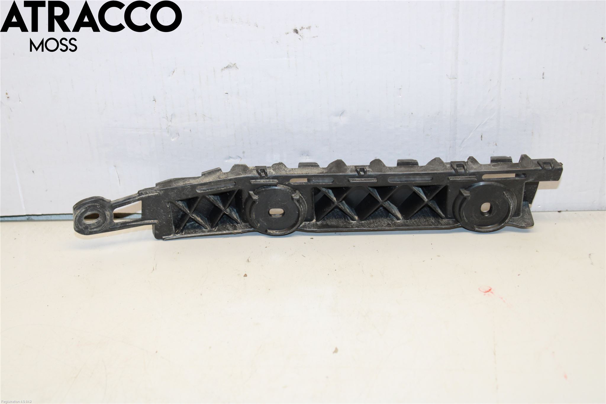 Skoda KODIAQ 17-24 Støtfangerfeste Bak Høyre