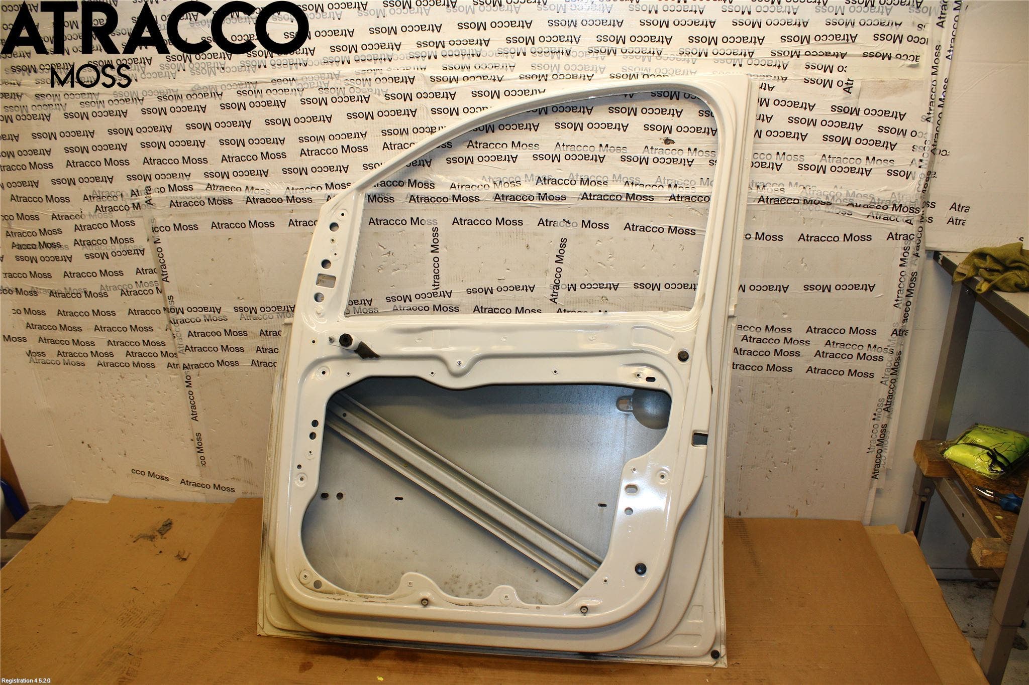 Volkswagen VW CADDY 11-15 Dør 4D Foran Høyre