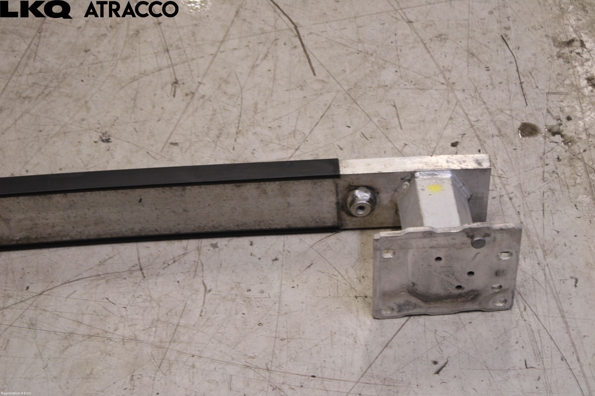 Peugeot 307     05-08 Støtfanger Foran Bjelke