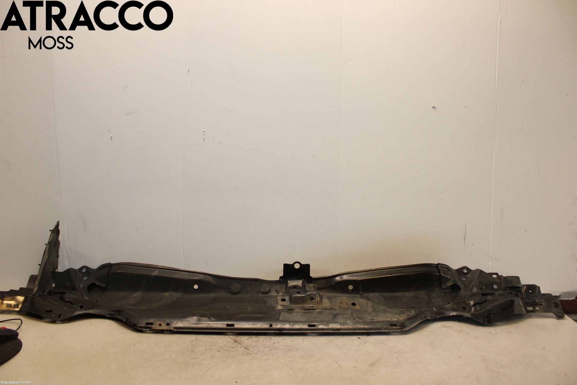 Toyota AURIS 13-19 Visker Deksel-Grill-Under Frr