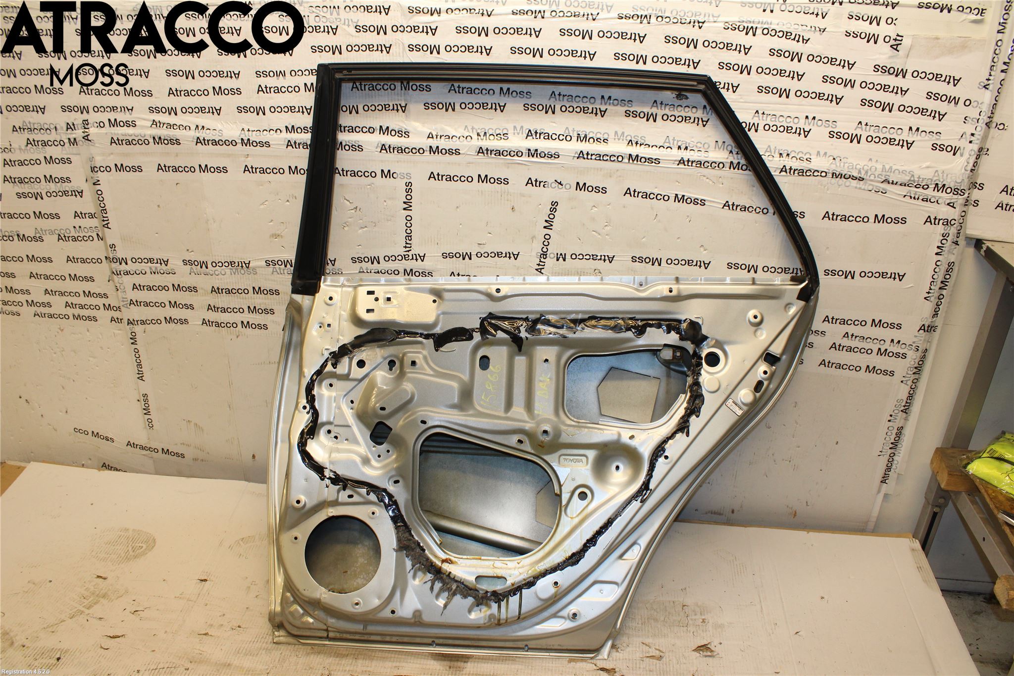 Toyota AVENSIS 07-08 Dør 4D Bak Høyre