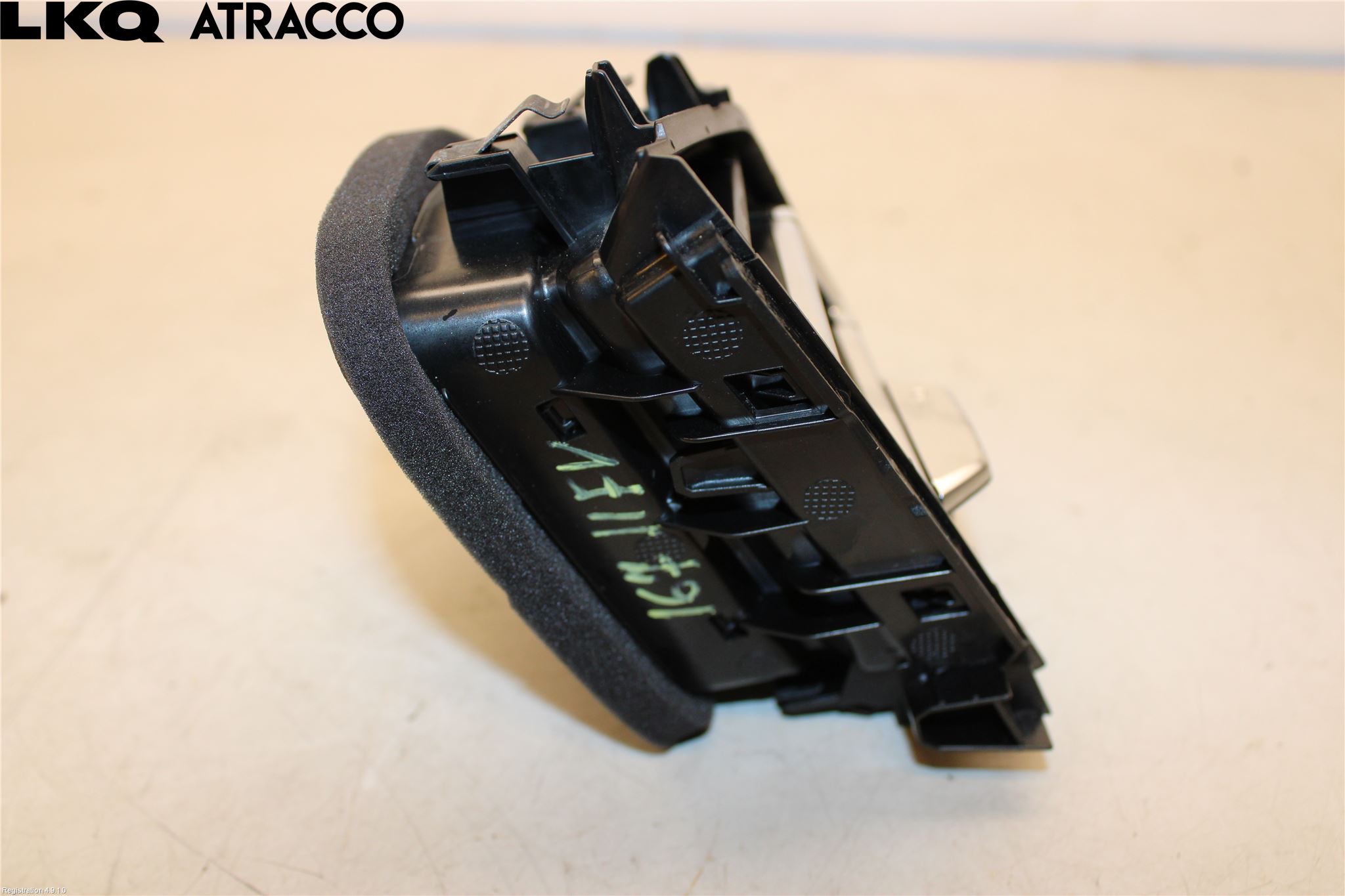 Audi Q4 E-TRON FZ 22- Dashbord Kanal - Dyse