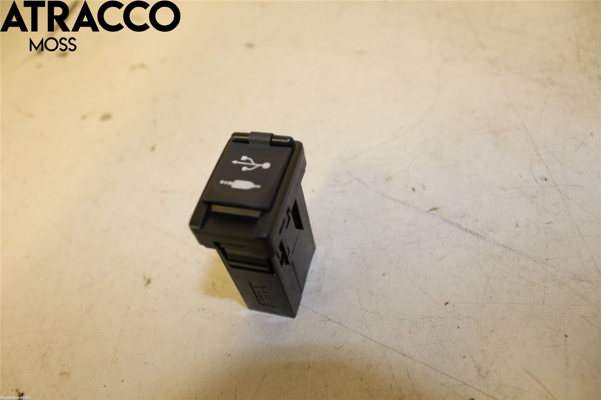 Toyota RAV4 13-18 Usb Connection