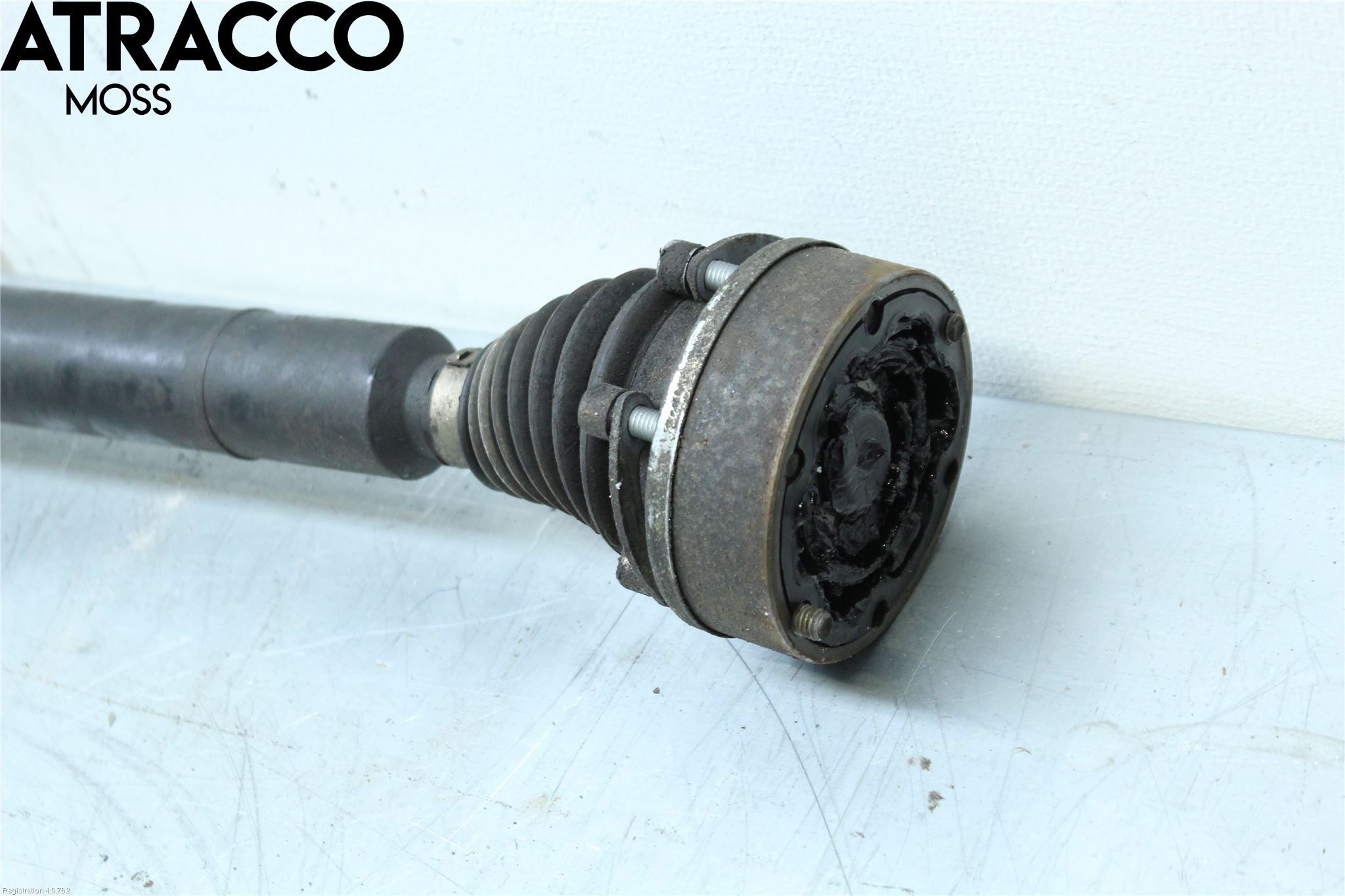 Volkswagen VW PASSAT 11-14 Drivaksel Foran Kompl Høyre