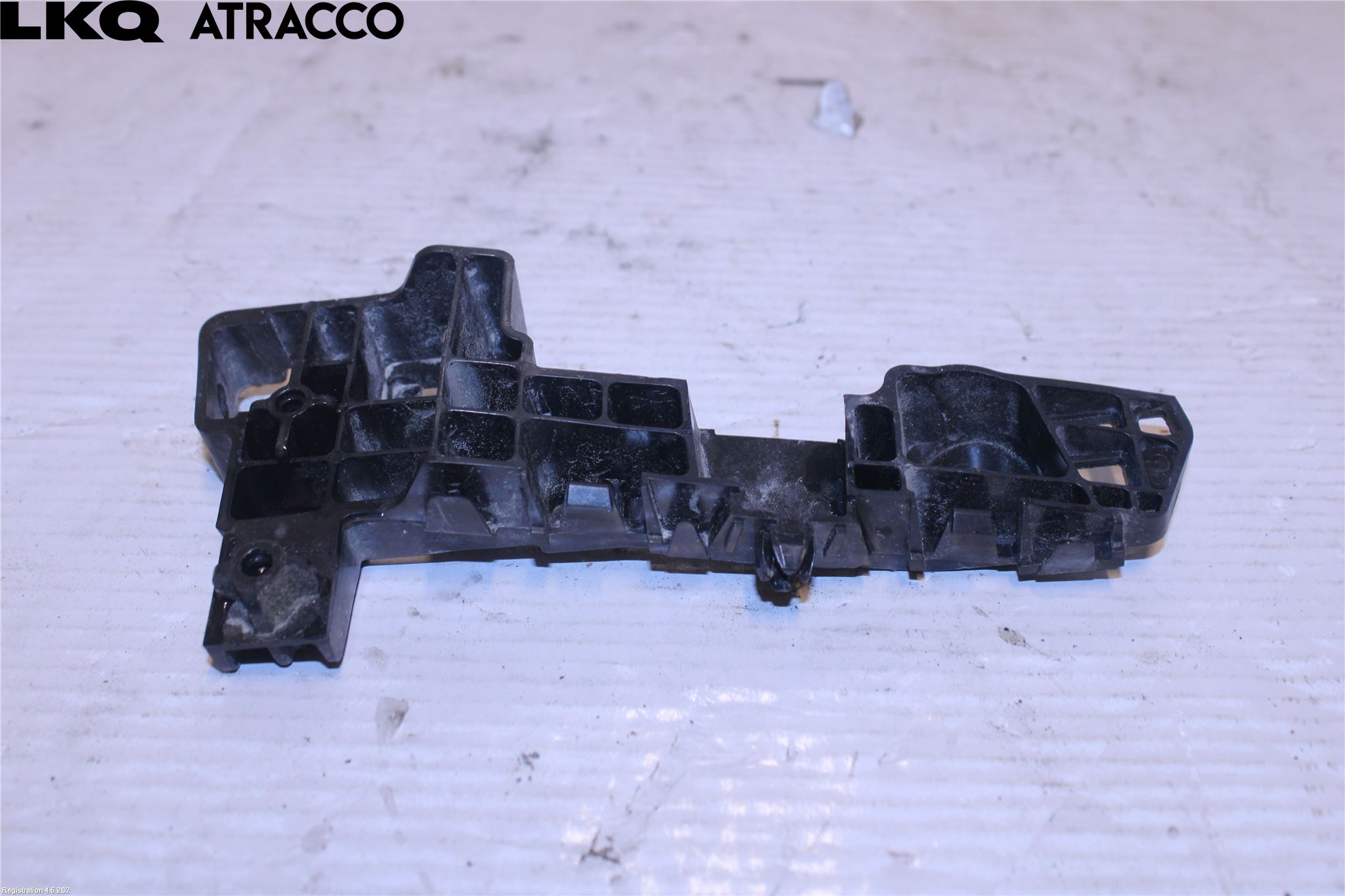 Suzuki ACROSS 21- Støtfanger Foran Feste