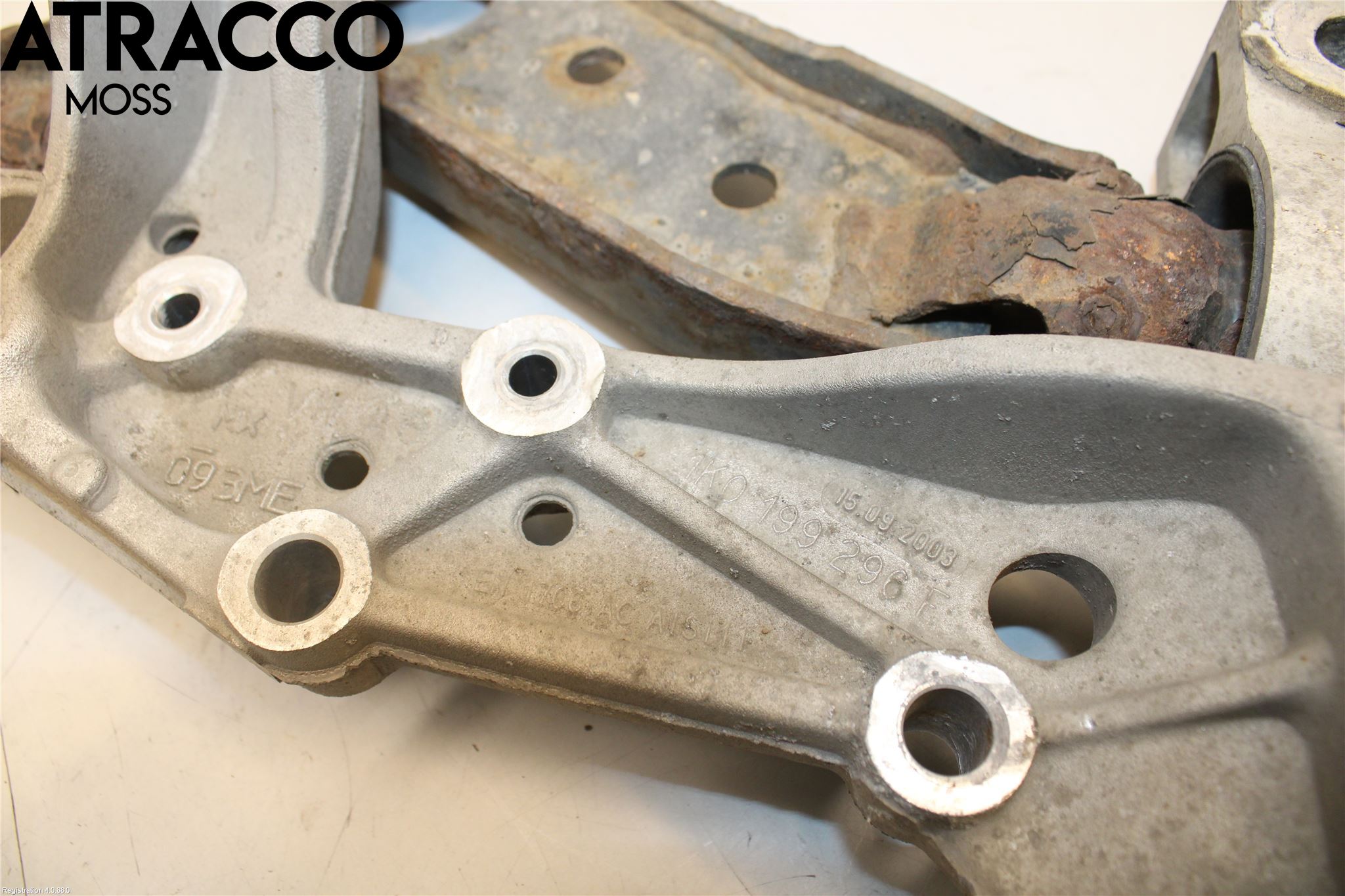 Volkswagen VW GOLF VI 09-13 Bærearm Foran Høyre Nedre