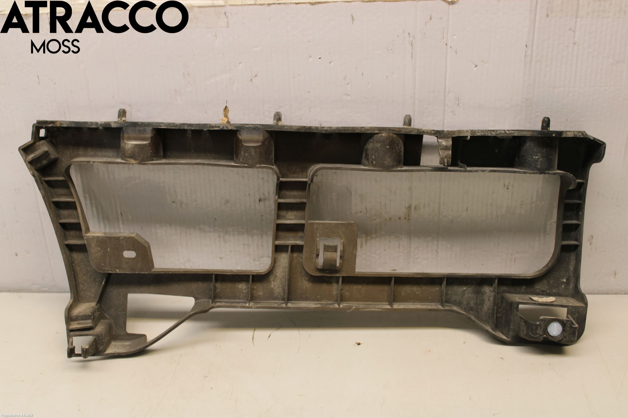 Opel VIVARO 20- Støtfanger Bak Feste