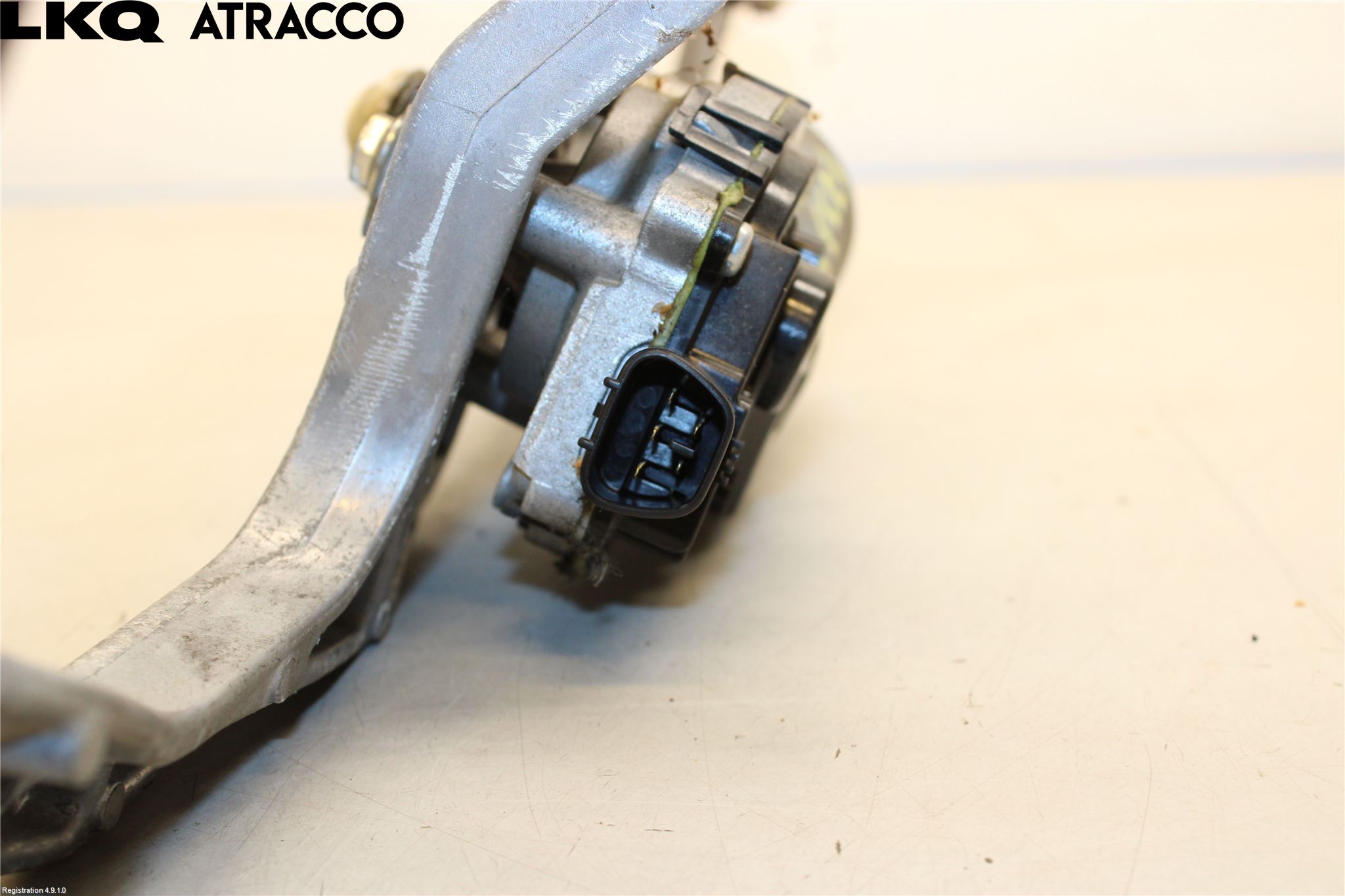 Toyota AURIS 13-19 Viskermotor Frontrute