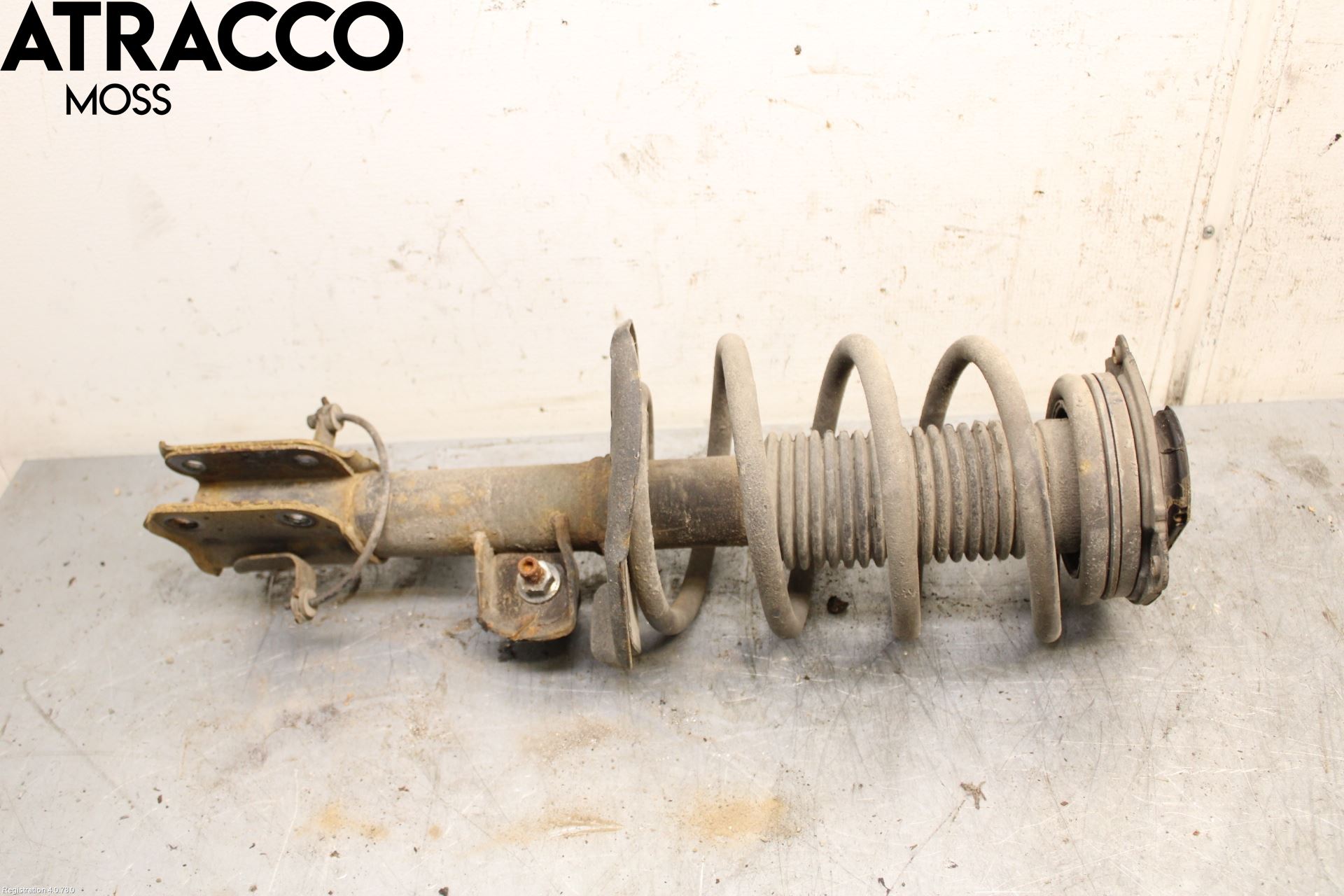 Nissan LEAF 11-17 Fjærbein Foran Venstre