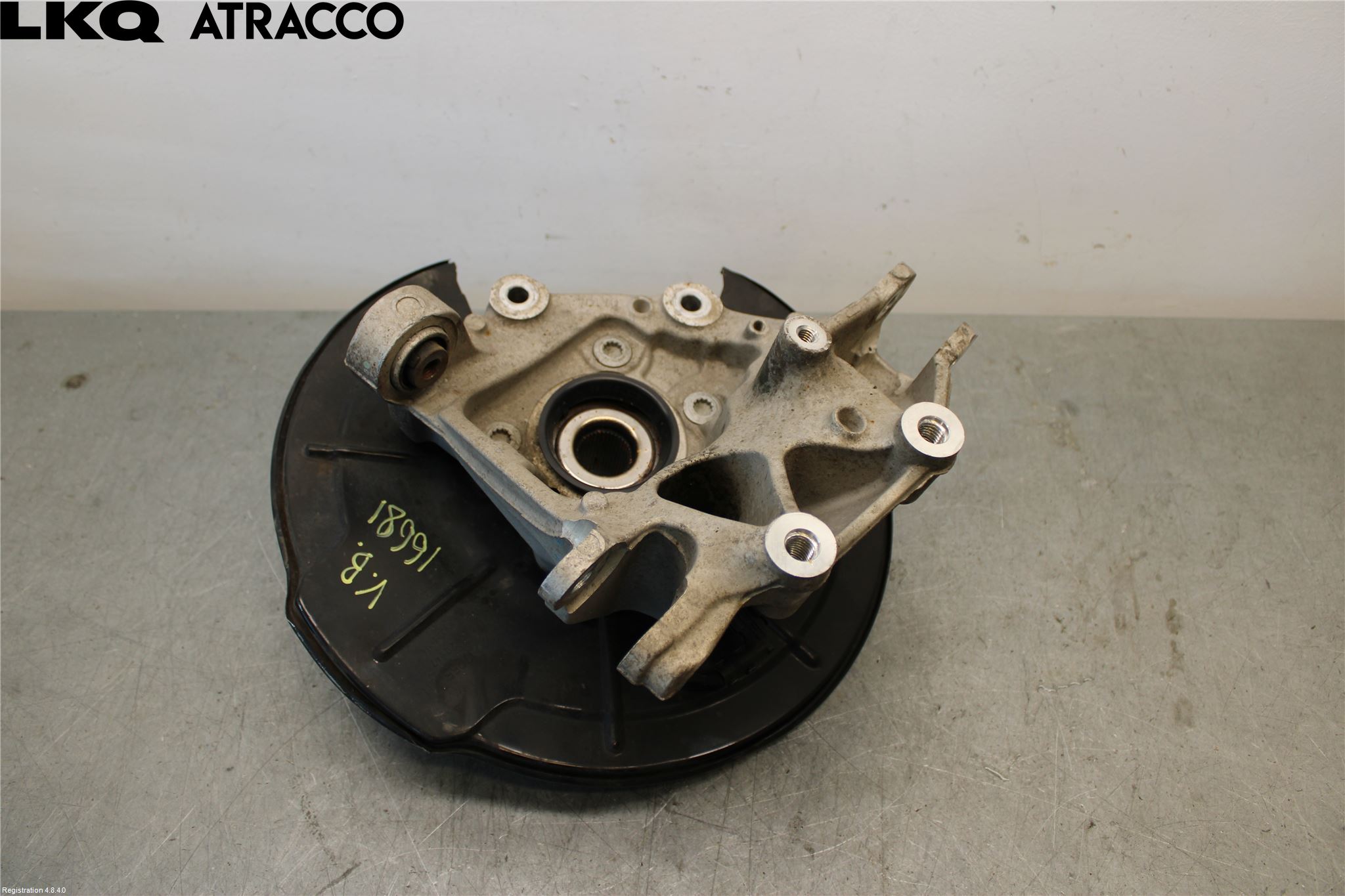 Volvo XC40/RECHARGE 18- Spindel Vb