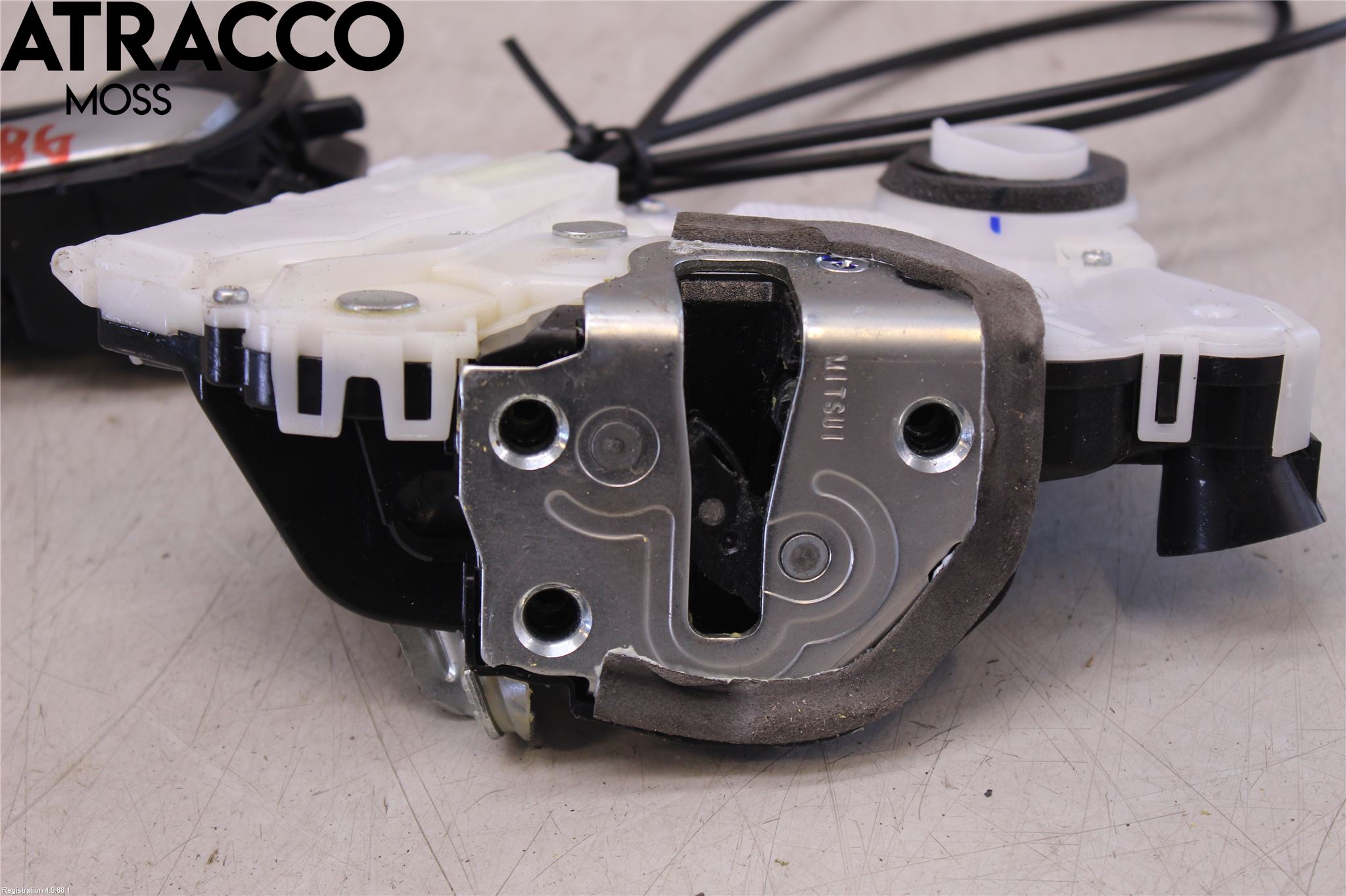 Toyota YARIS XP130 12-14 Dørlås - Låsekasse