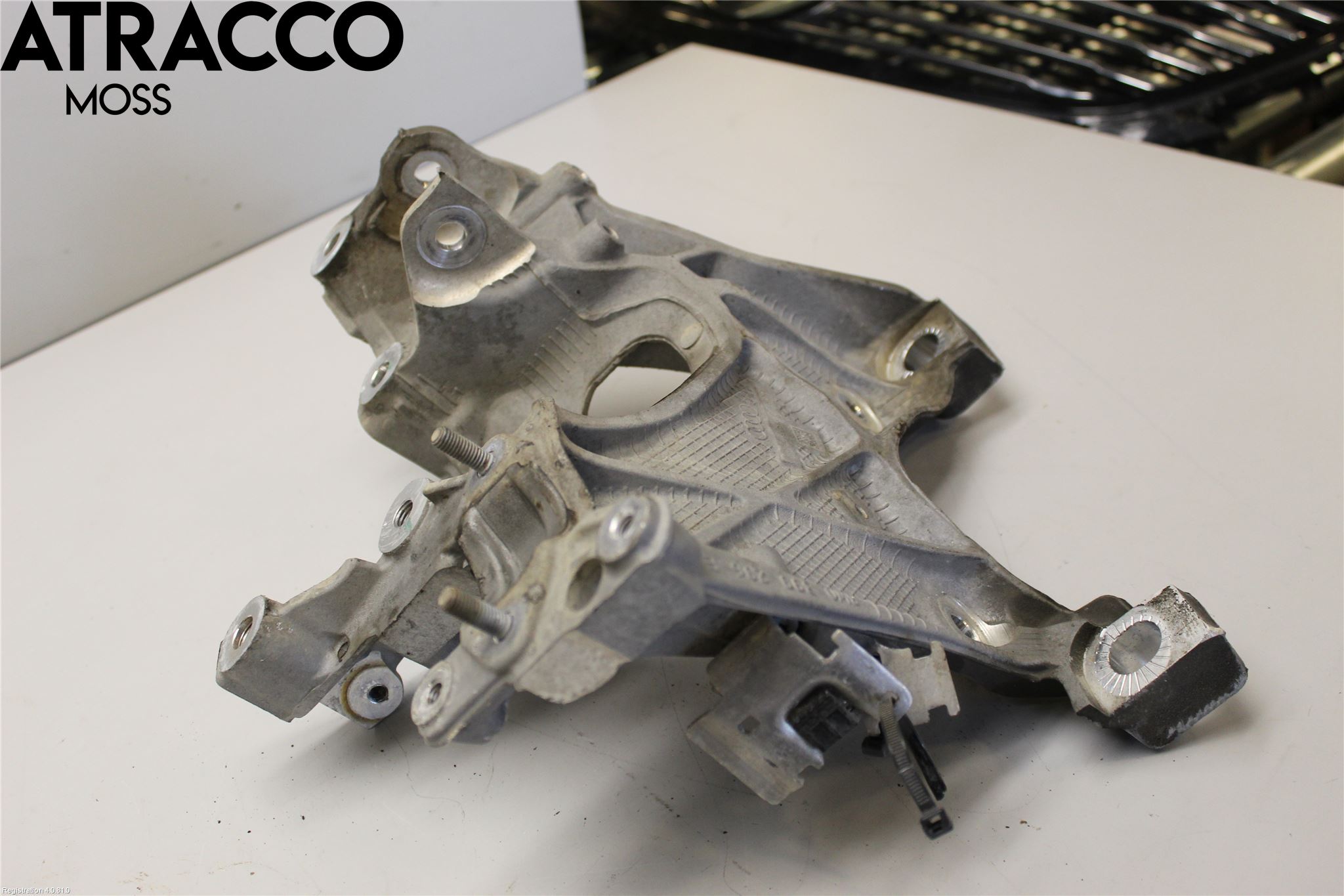 Audi A4/S4 B9 16-19 Forstillingsbjelke(Tvergående)