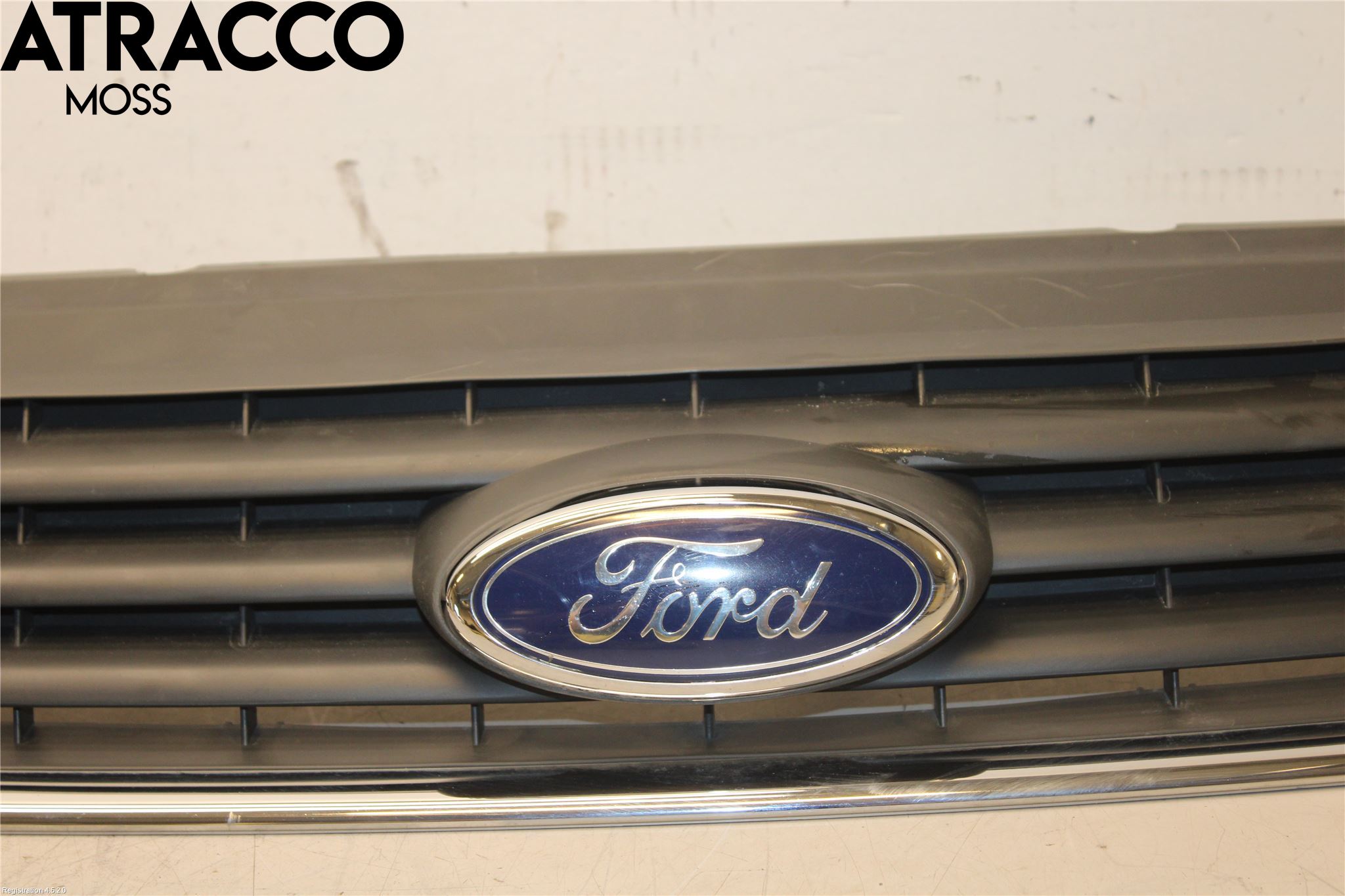 Ford KUGA 08-12 Grill Komplett