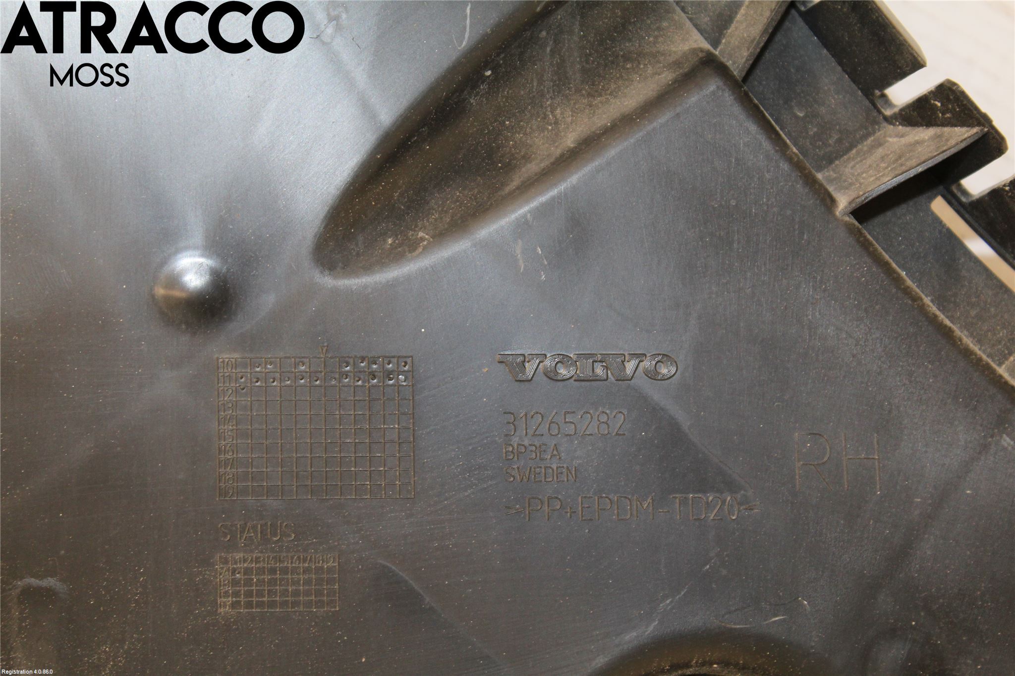 Volvo V60 11-13 Støtfangerfeste Bak Høyre