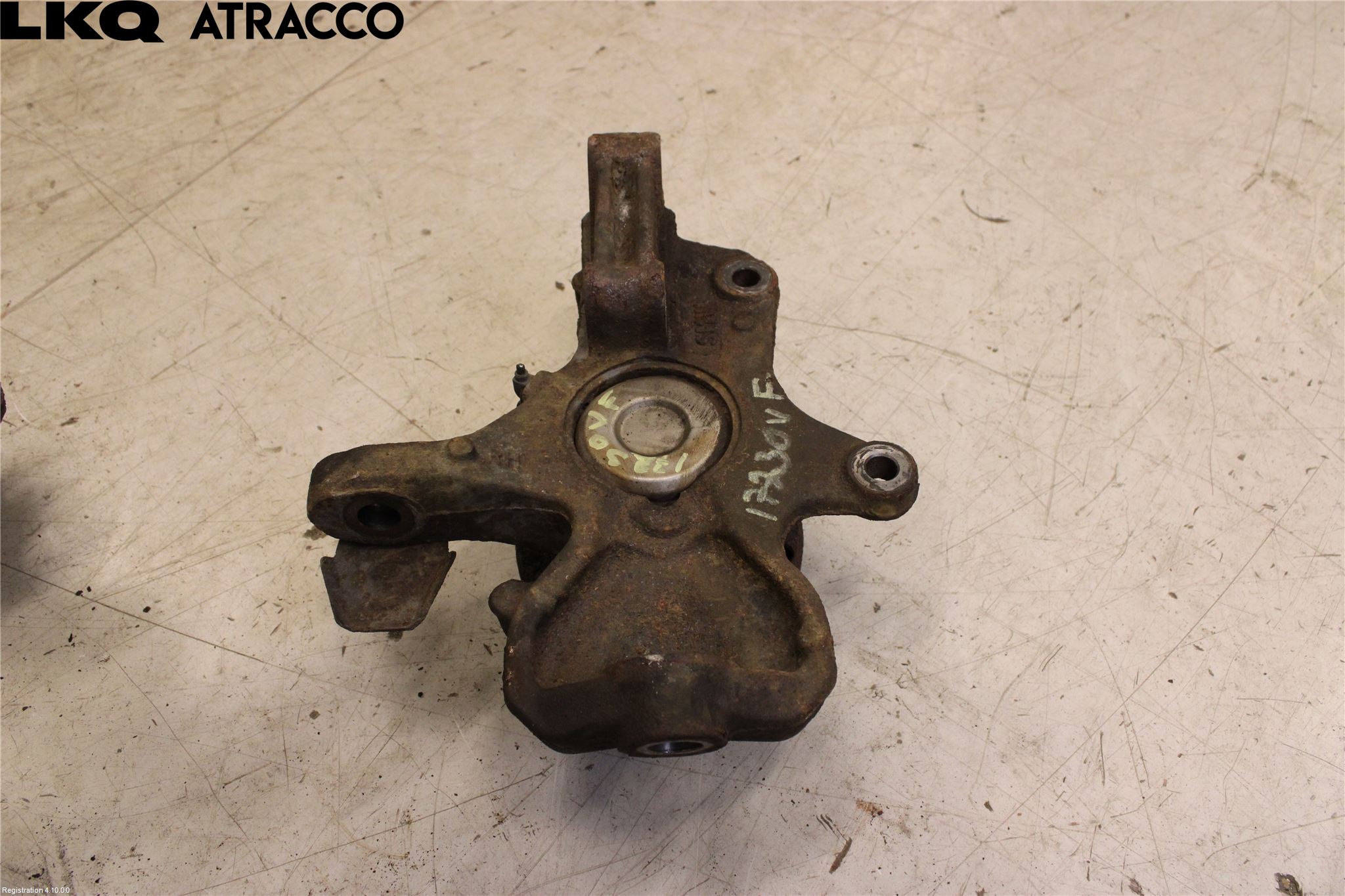 Mercedes-Benz MB SPRINTER (W906) 06-18 Spindel Vf