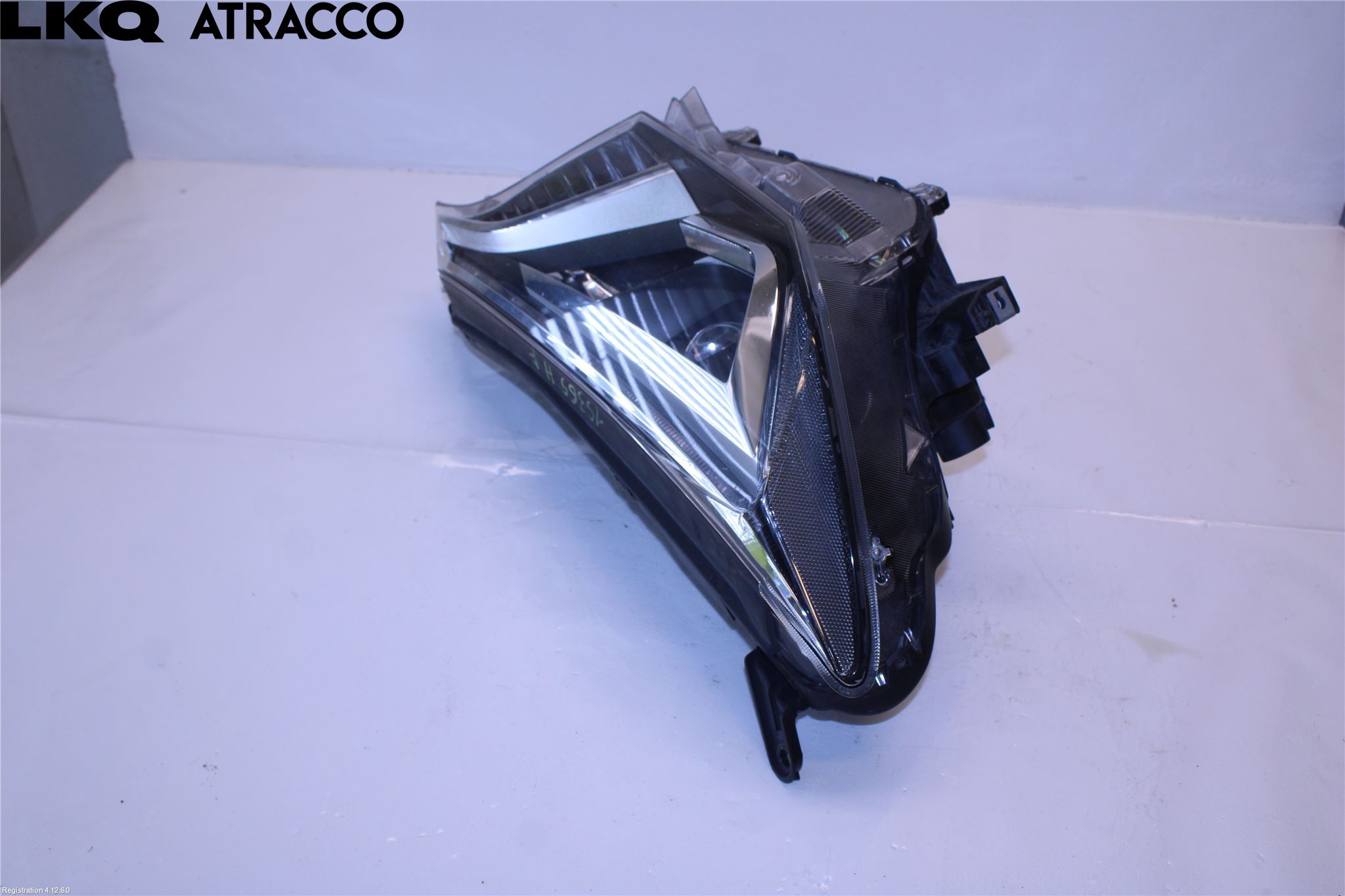 Toyota RAV4 13-18 Frontlykt Høyre