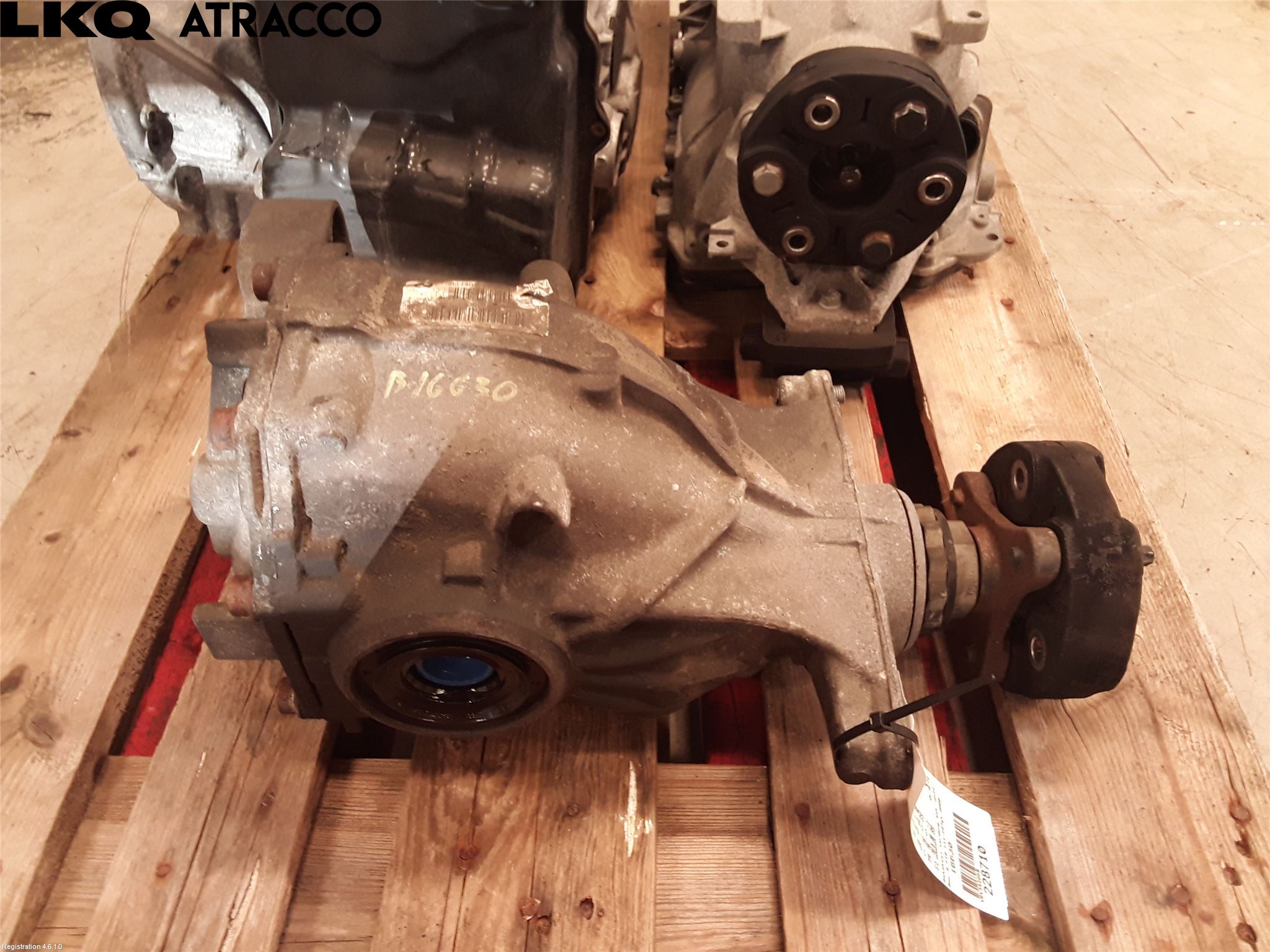 BMW 5 F10/F11/F18 09-17 Bakaksel Kardang Bak -Diff