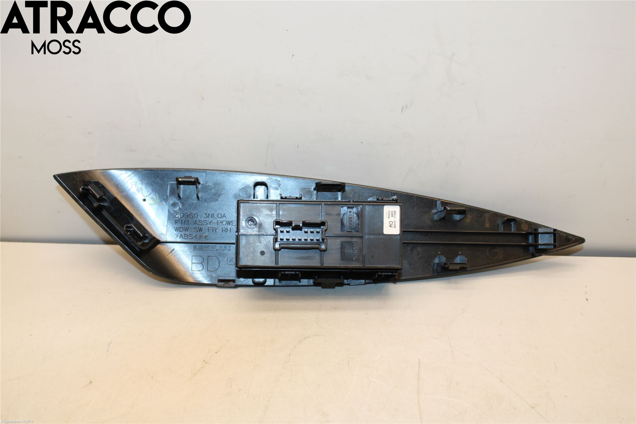 Nissan LEAF 11-17 Bryter Vindusheis