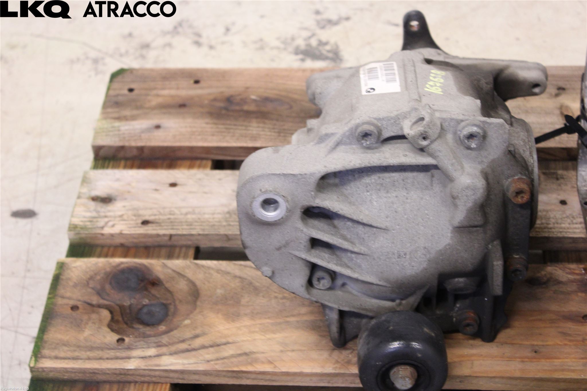 BMW 5 G30/G31/F90 17-23 Bakaksel Kardang Bak -Diff