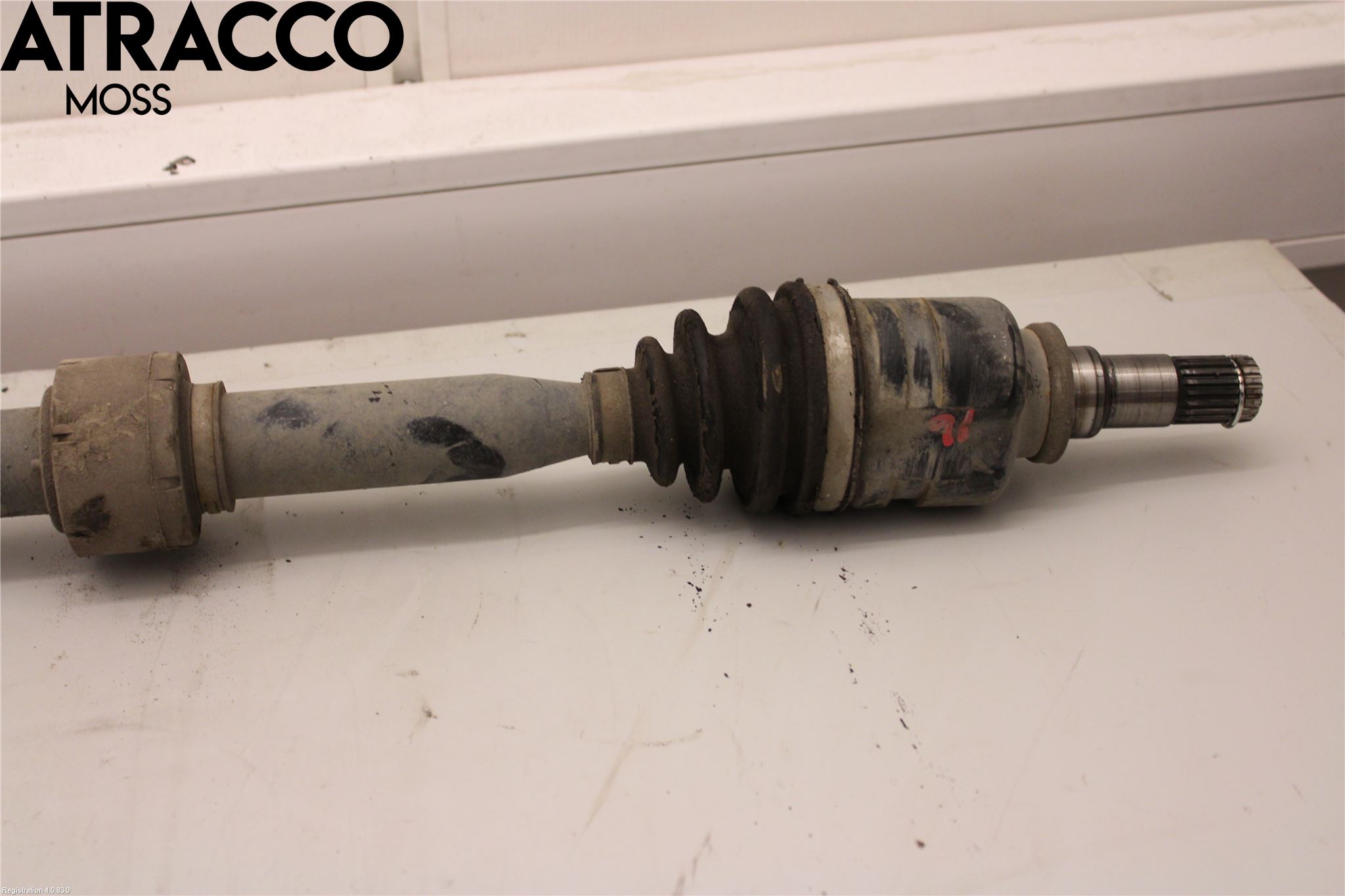 Toyota AVENSIS 09-15 Drivaksel Foran Kompl Høyre