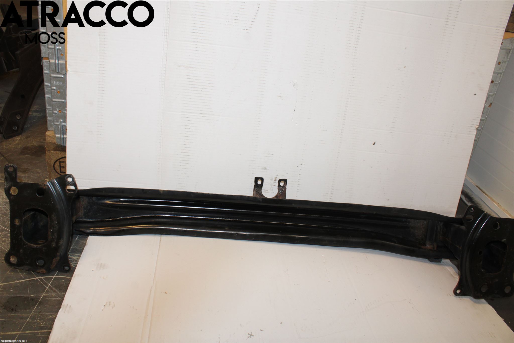 Volkswagen VW GOLF V 04-09 Støtfanger Foran Bjelke