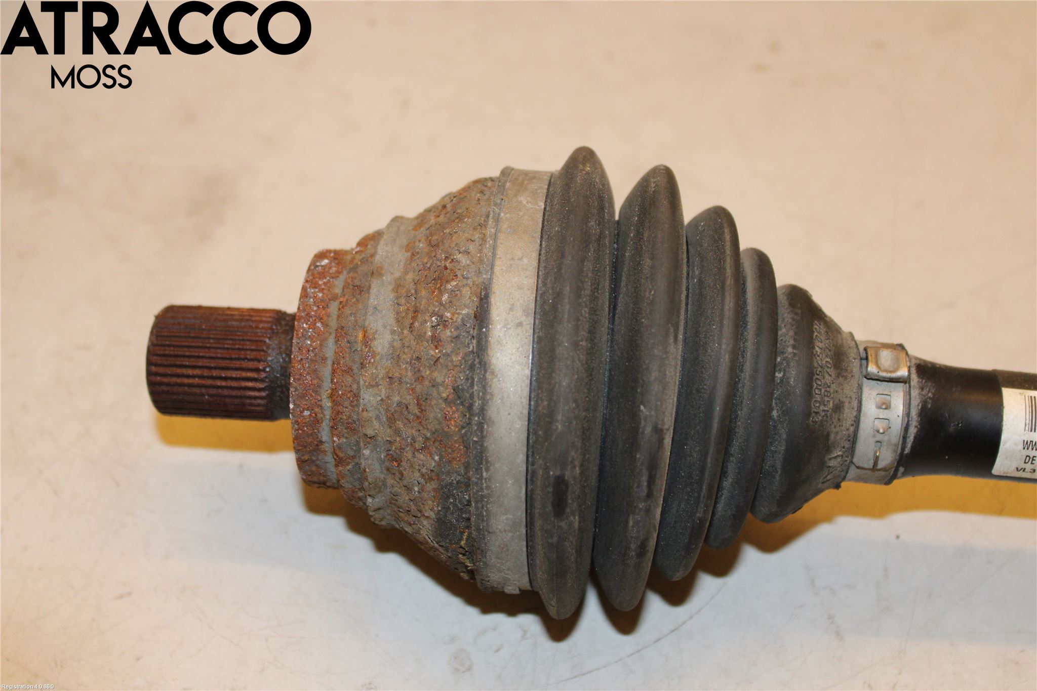 Volkswagen VW PASSAT 05-11 Drivaksel Foran Kompl Venstre