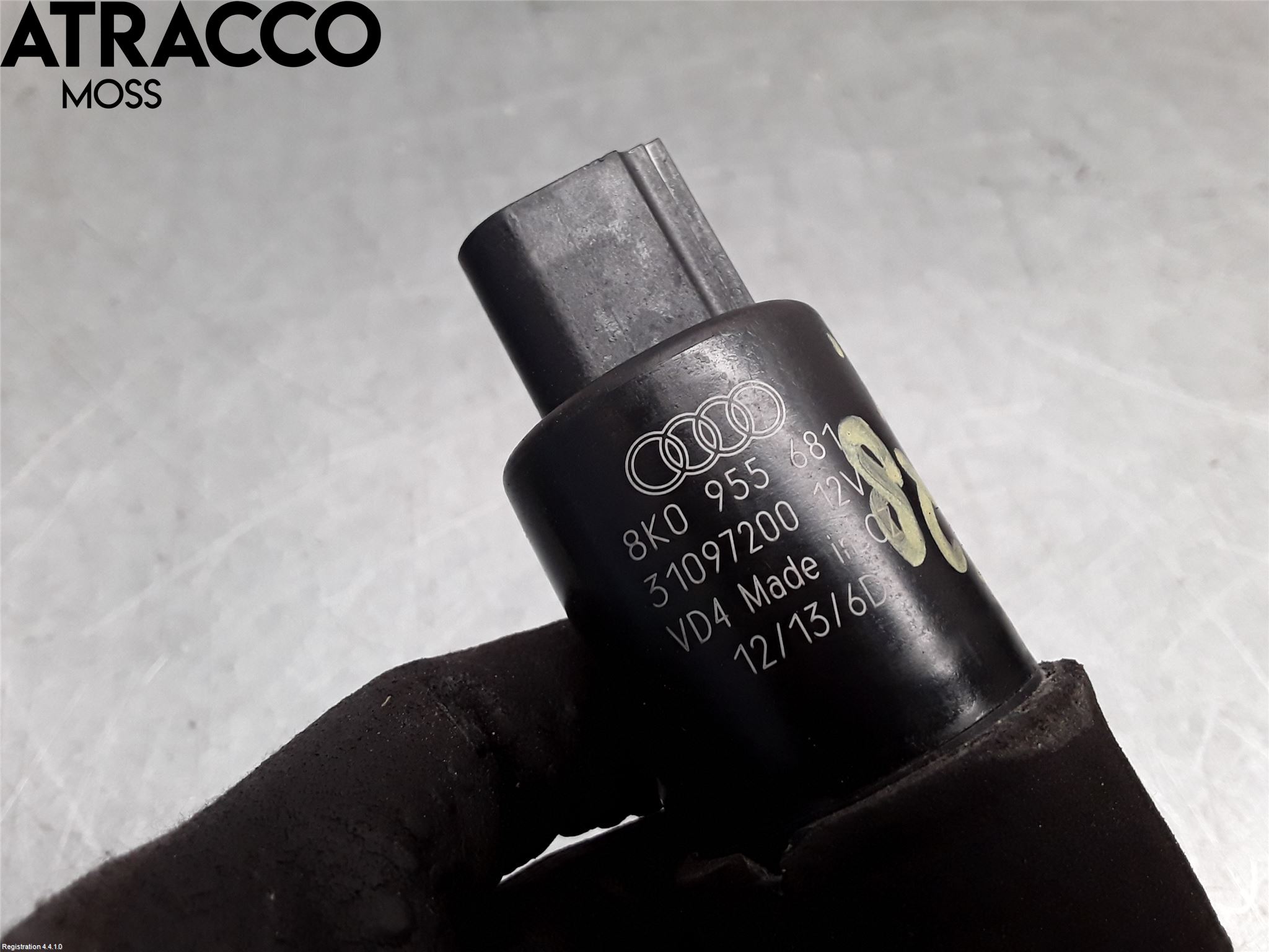 Audi A4 12-15 Spylerpumpe Frontrute