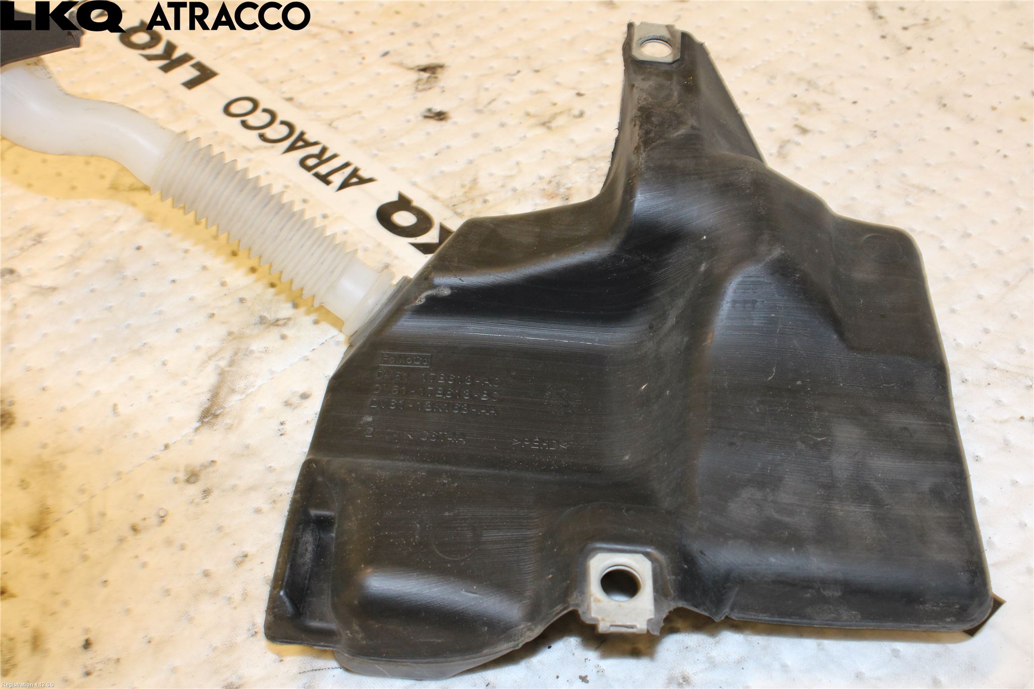 Ford TRANSIT/TOURNEO CONNECT 13-22 Spylerpumpe Frontrute